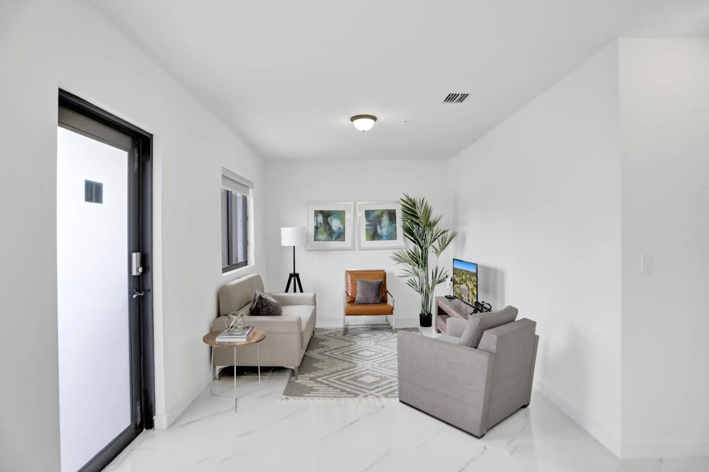 Two-Bedroom Apartment in Renzzi Wynwood Apartments Two-Bedroom Apartment in Renzzi Wynwood Apartments