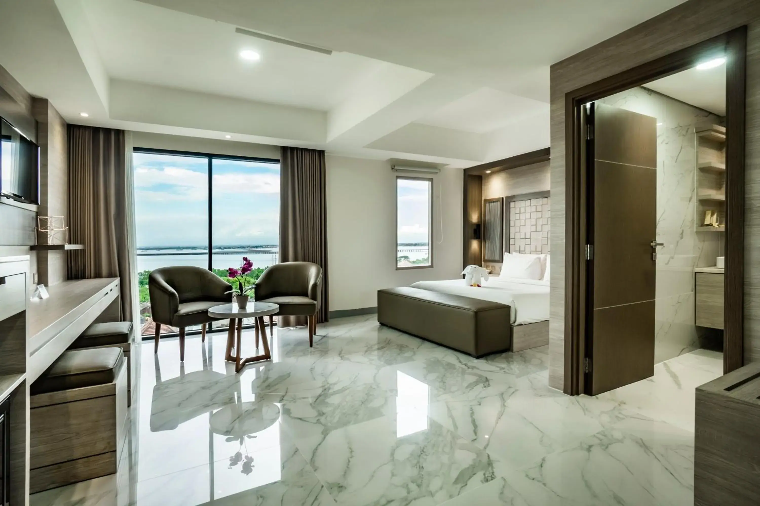 Seating area, Bed in Sunrise Aventus Hotel Nusa Dua Seating area, Bed in Sunrise Aventus Hotel Nusa Dua