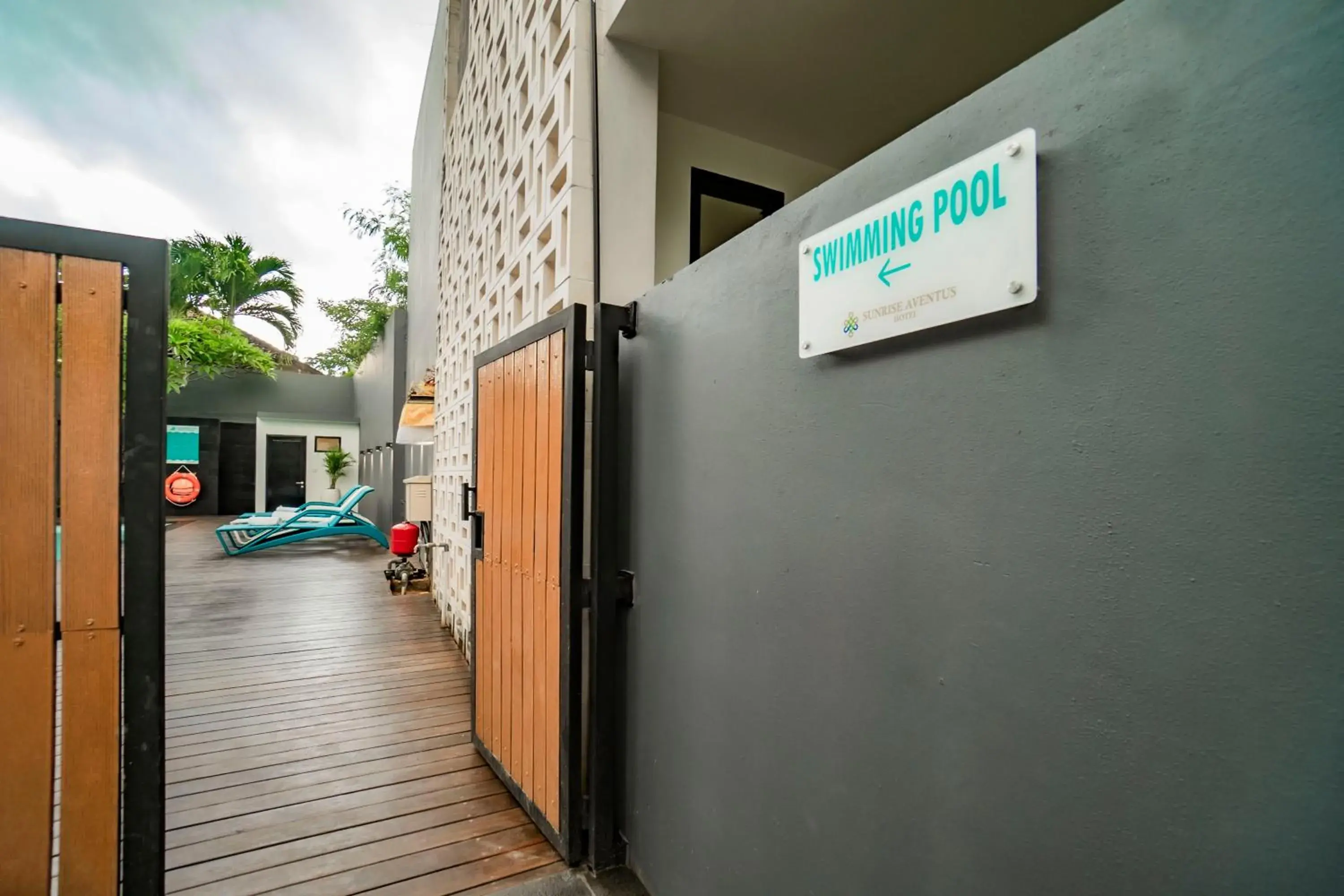 Swimming pool in Sunrise Aventus Hotel Nusa Dua Swimming pool in Sunrise Aventus Hotel Nusa Dua