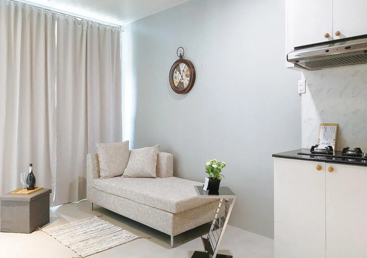 Bedroom, Seating Area in GMRENTALS Apartment at Mactan Airport