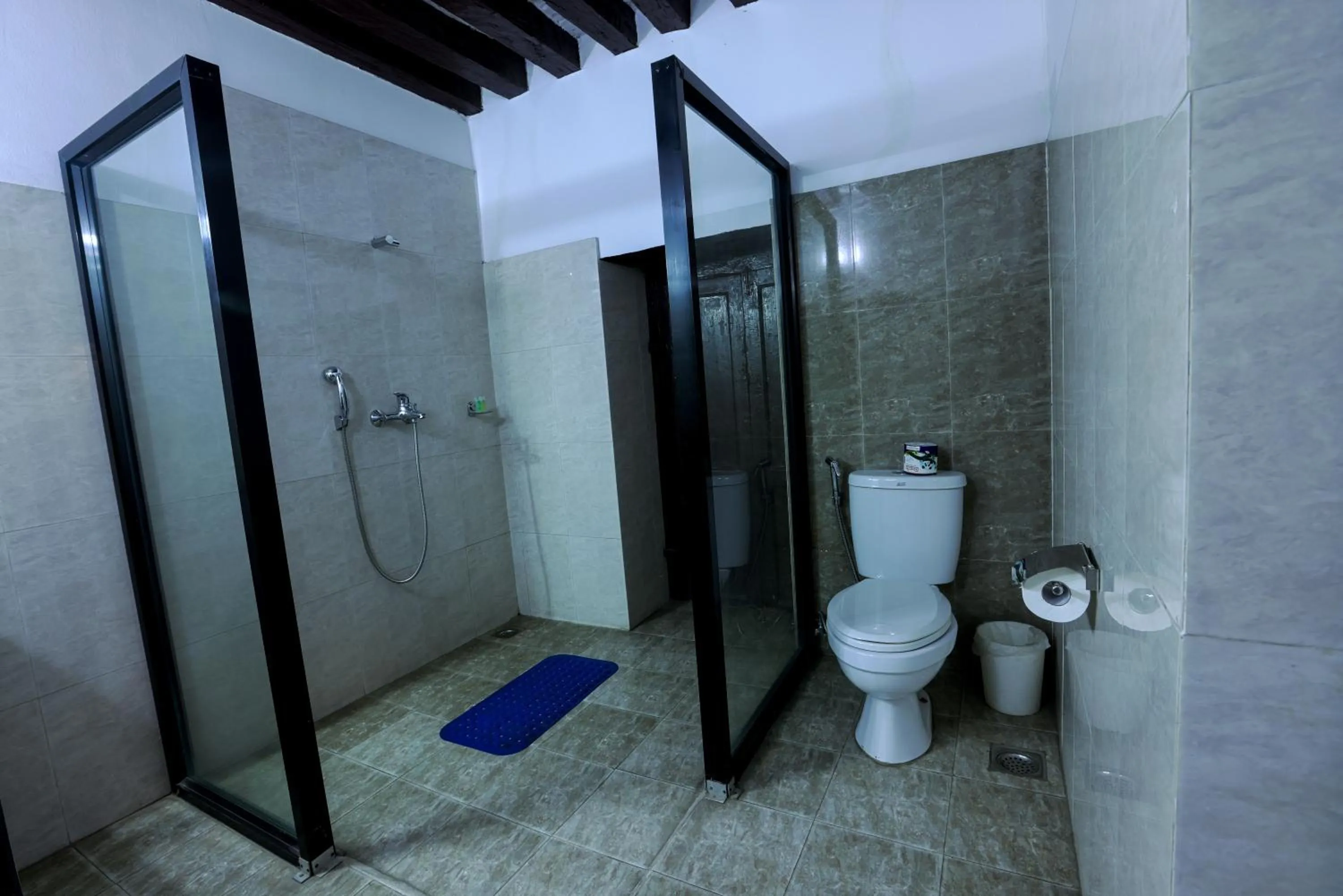 Shower in Hukum Darbar Restaurant & Hotel