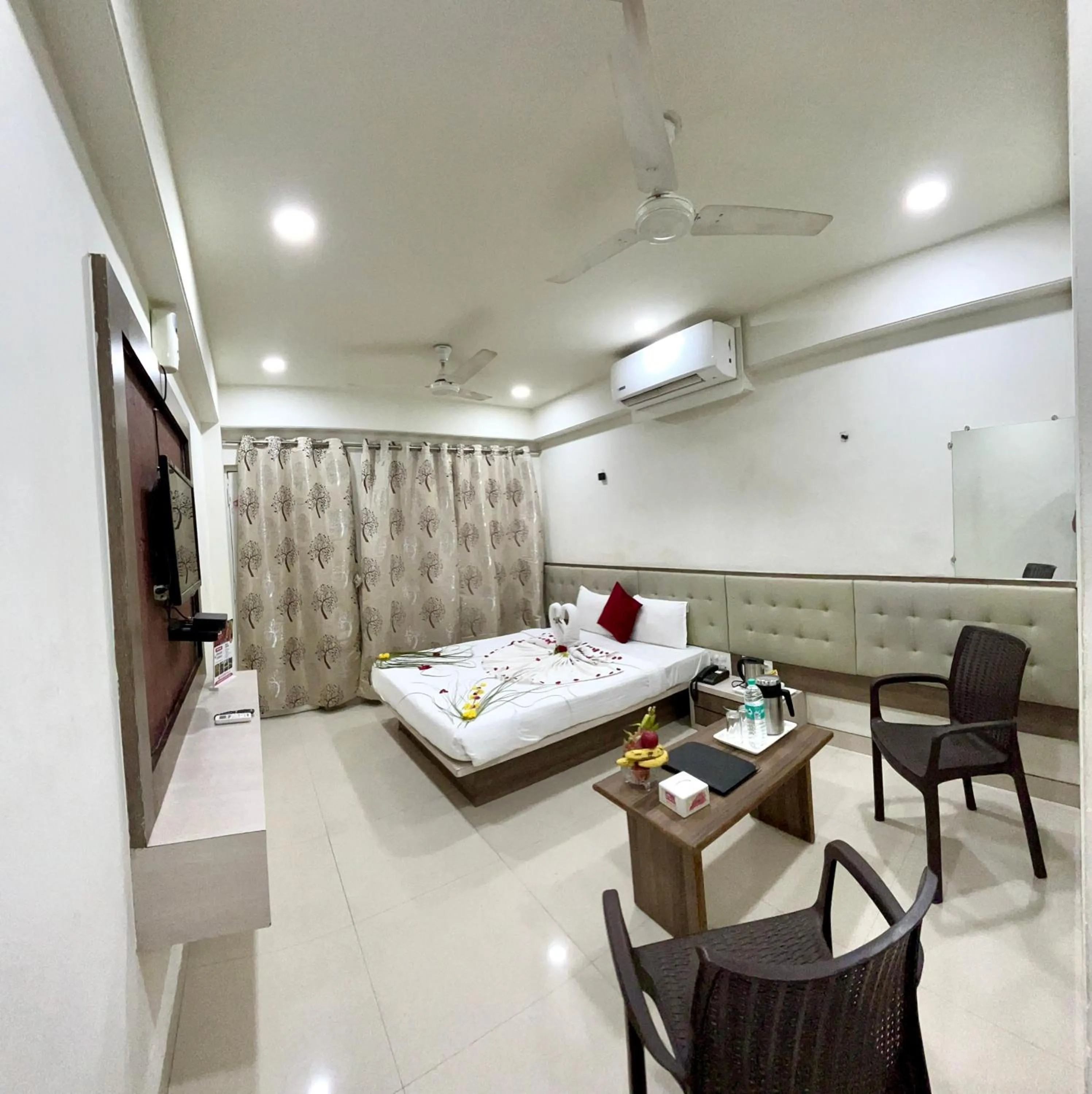 Bedroom in Hotel Sai Chhatra