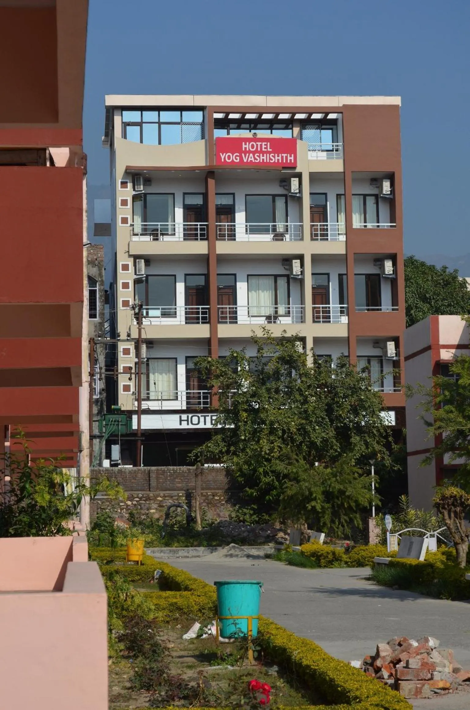 Area and facilities in Hotel Yog Vashishth