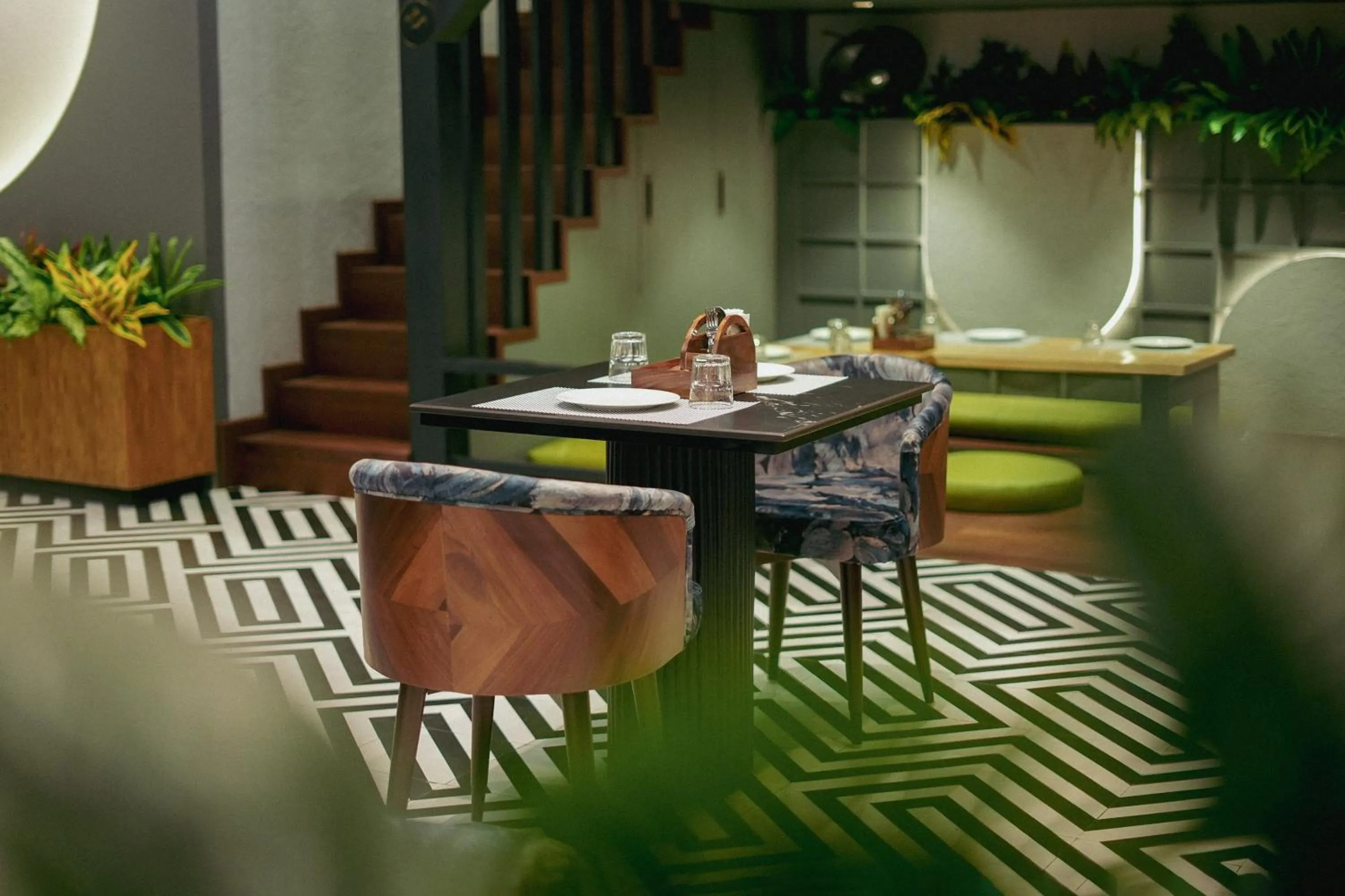 Restaurant/places to eat in Hotel Yog Vashishth