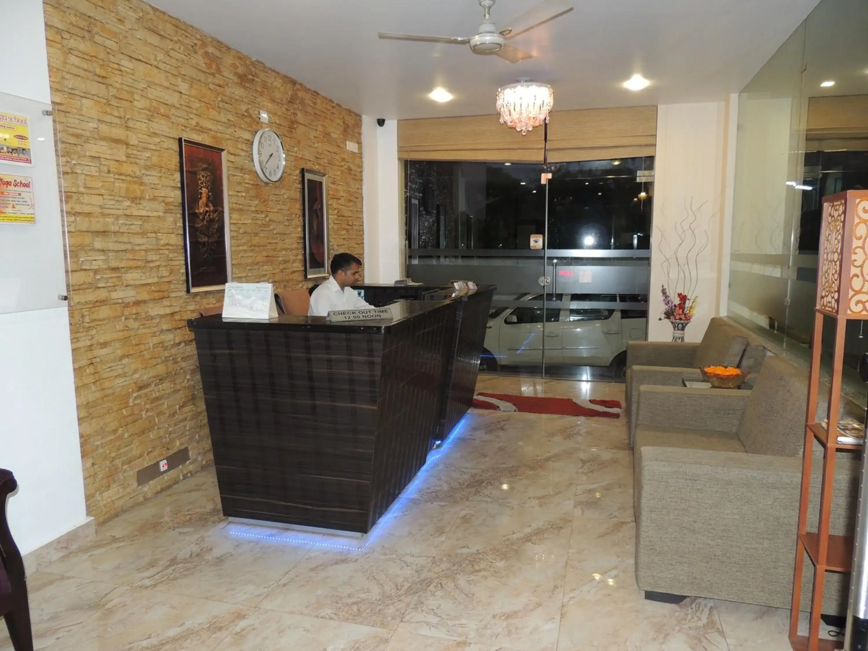 Lobby or reception in Hotel Yog Vashishth Lobby or reception in Hotel Yog Vashishth