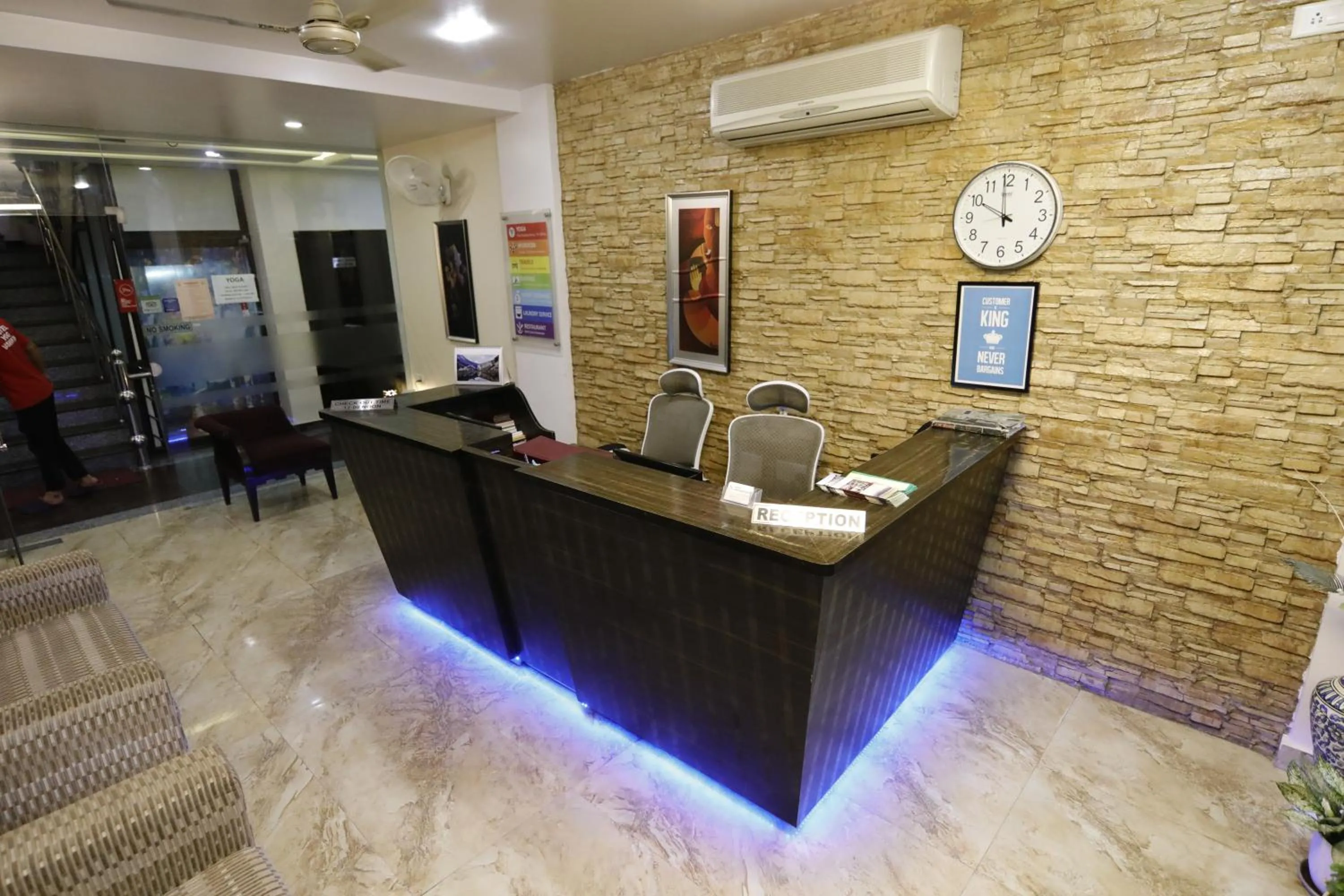 Lobby or reception in Hotel Yog Vashishth