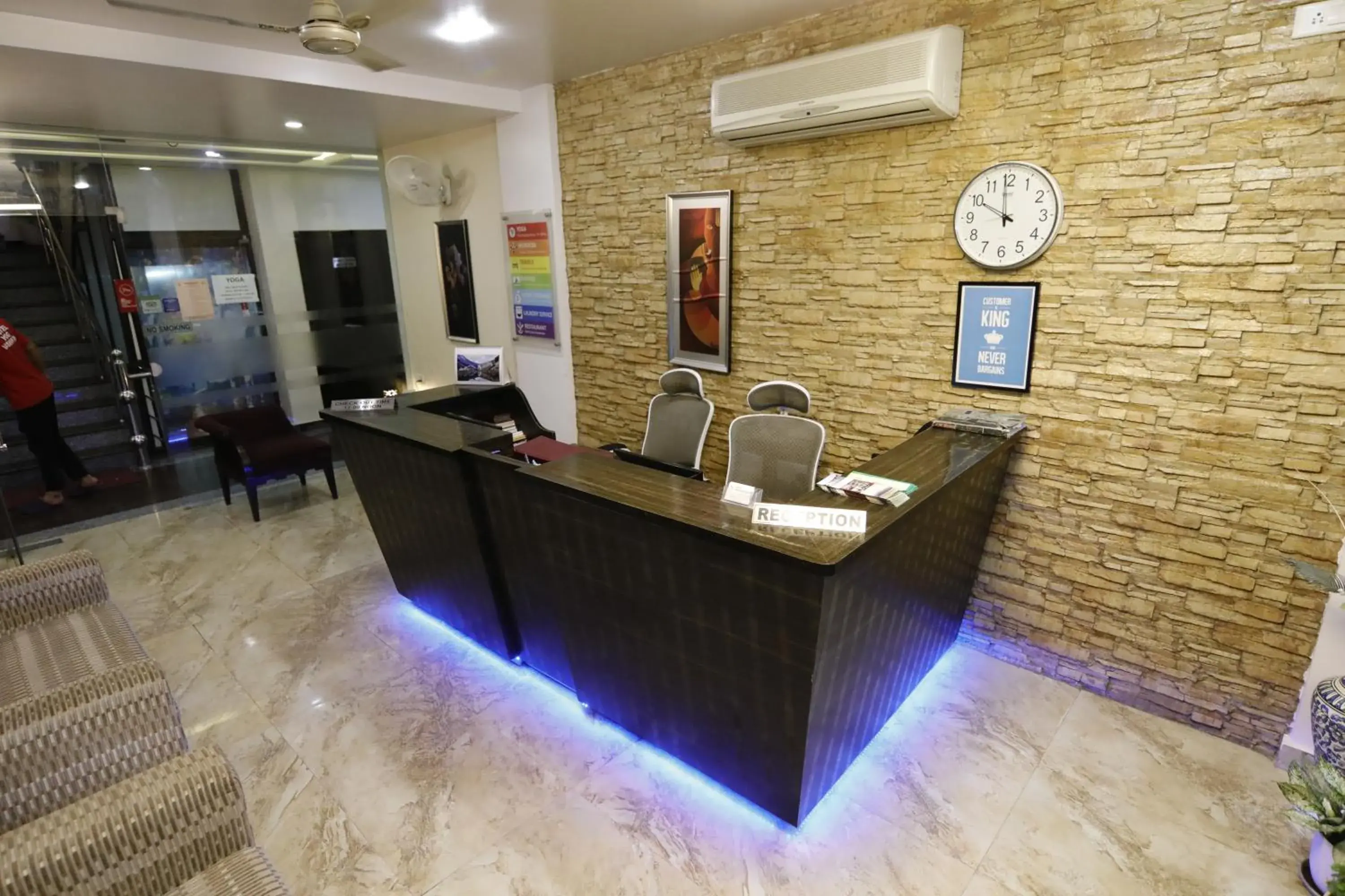 Lobby or reception in Hotel Yog Vashishth Lobby or reception in Hotel Yog Vashishth