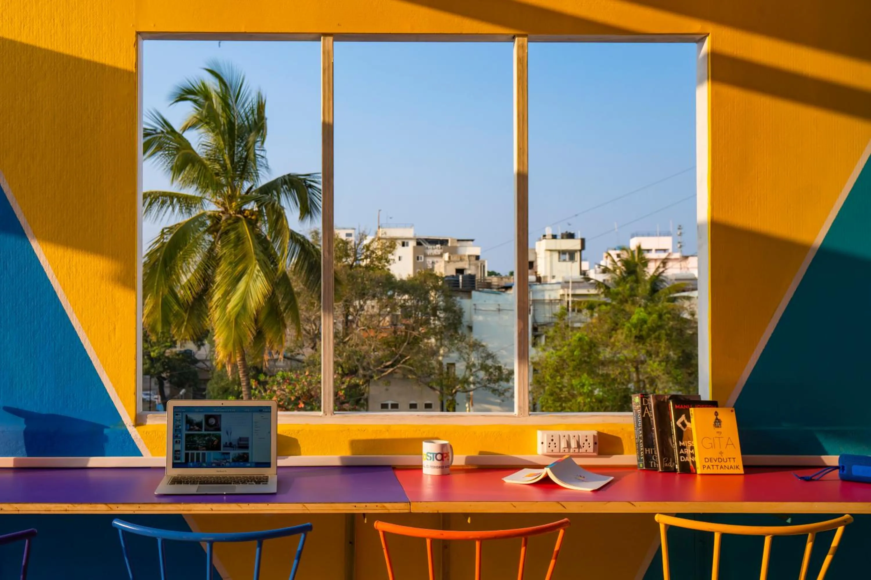 Seating area in goSTOPS Bengaluru, Gandhi Nagar Majestic - Private Rooms & Dorms