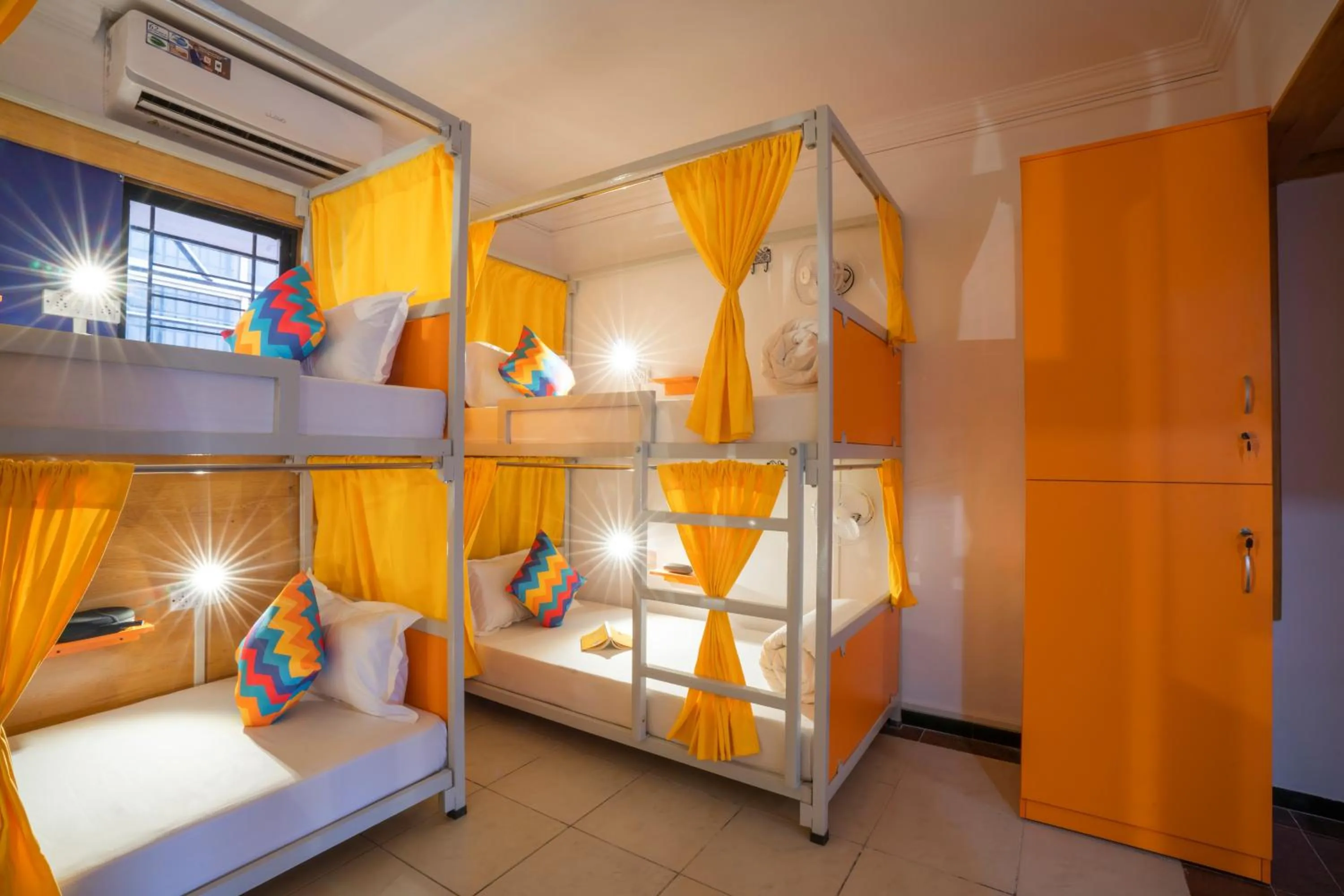 bunk bed, Bed in goSTOPS Bengaluru, Gandhi Nagar Majestic