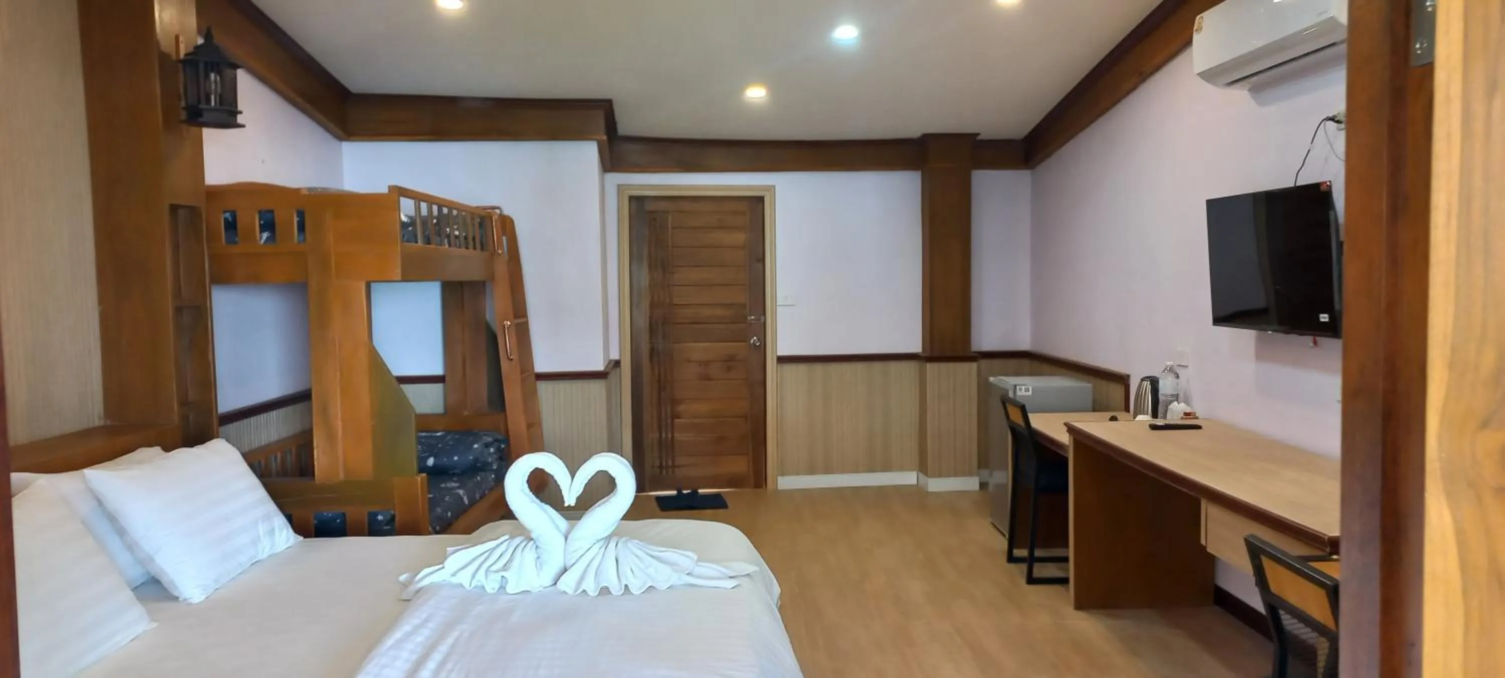 Bed in Mangrove House Lanta Old Town