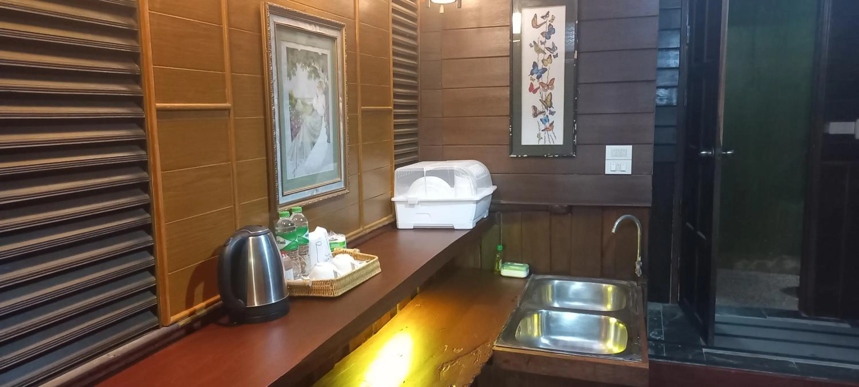 Kitchen or kitchenette in Mangrove House Lanta Old Town