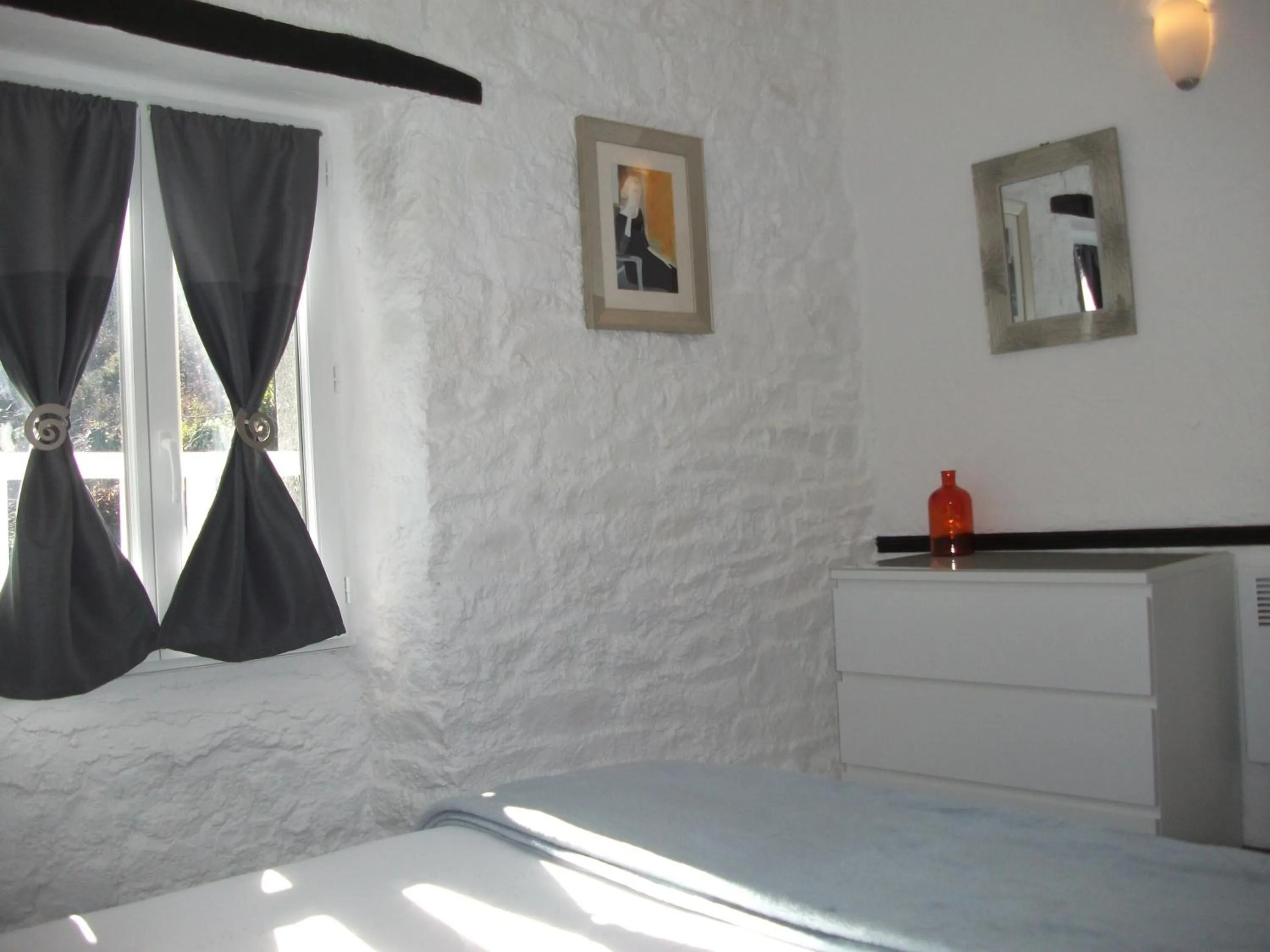 Bedroom, Bed in Au Bon Accueil