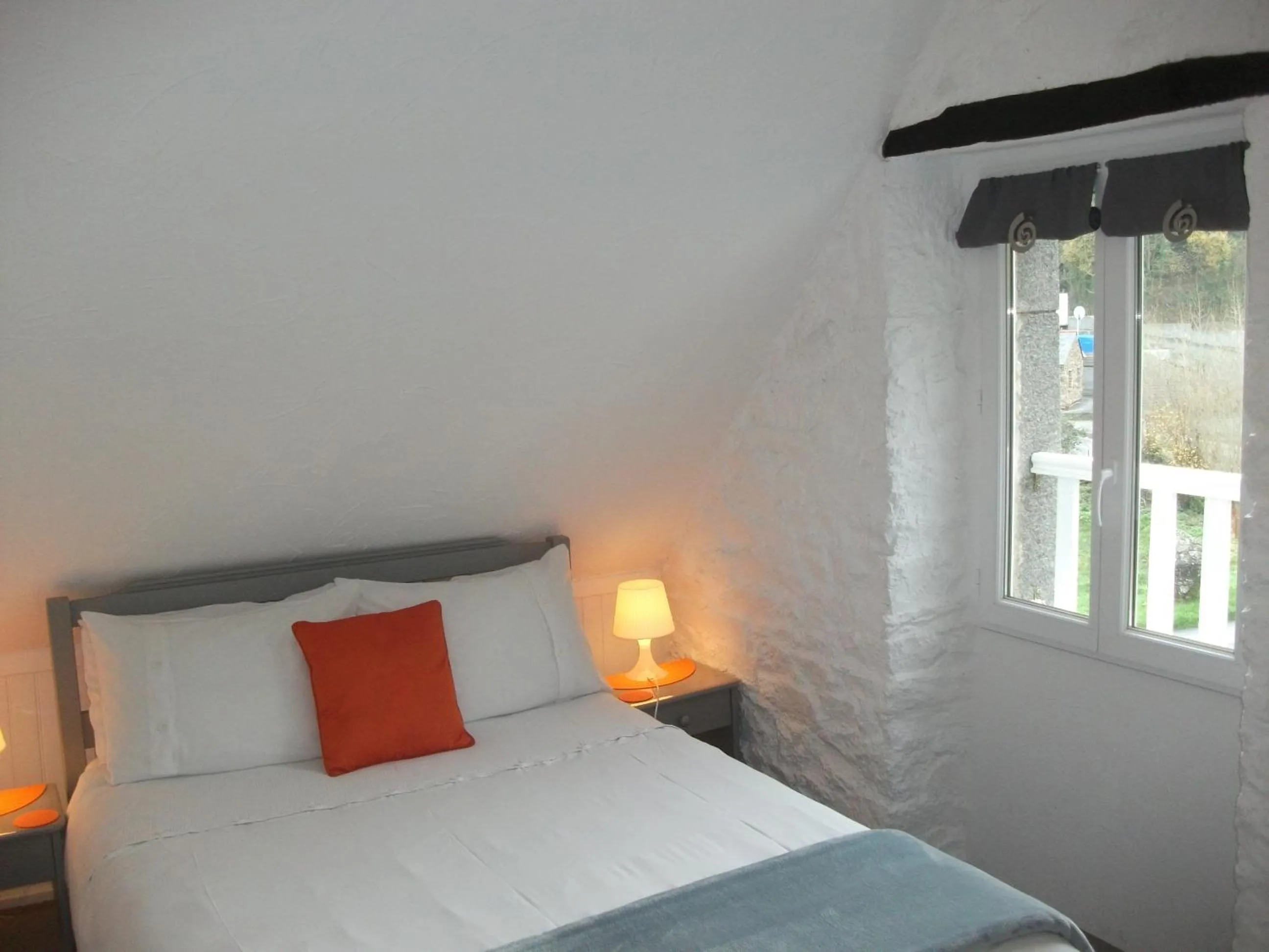 Decorative detail, Bed in Au Bon Accueil