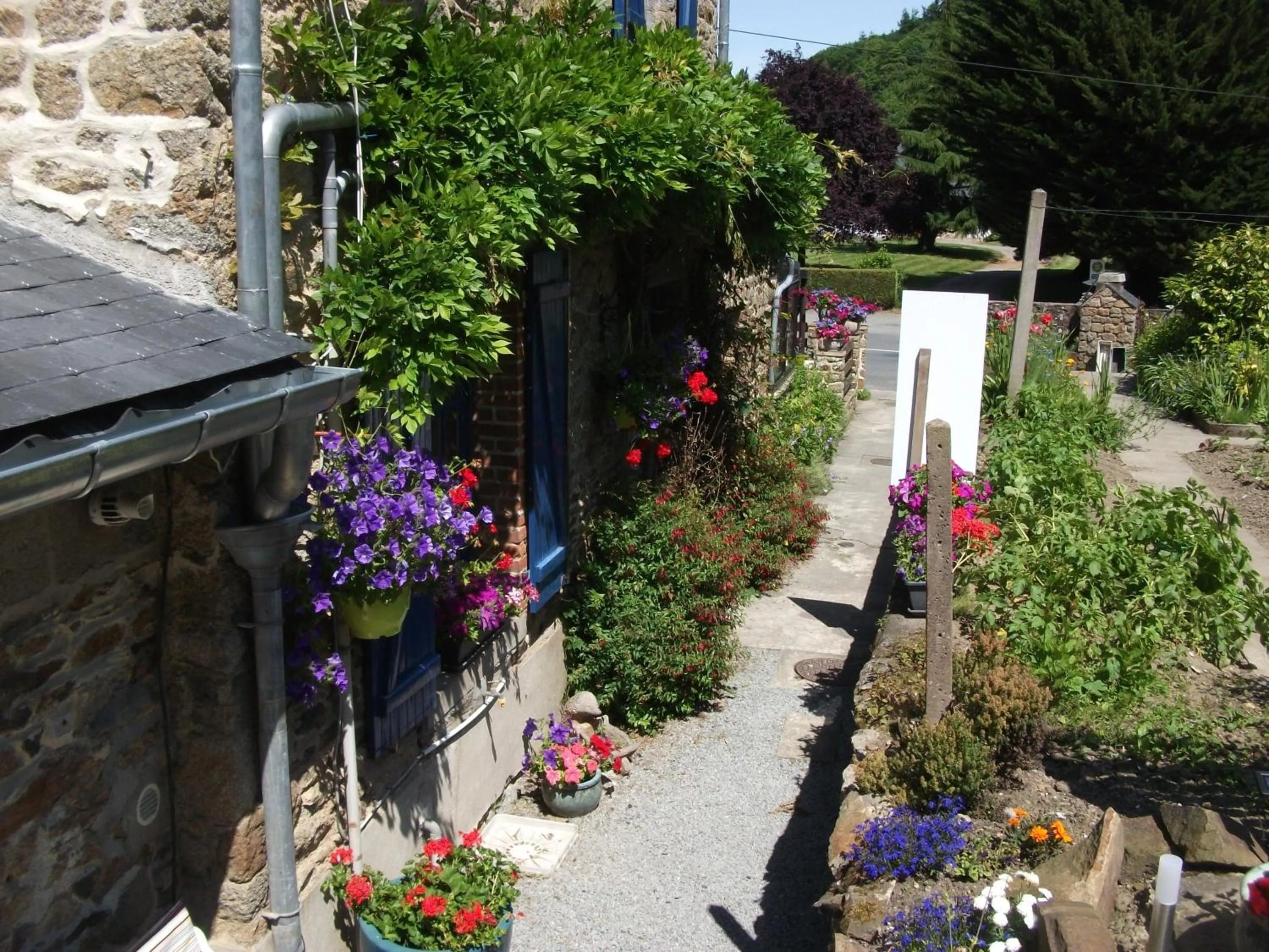 Facade/entrance in Au Bon Accueil
