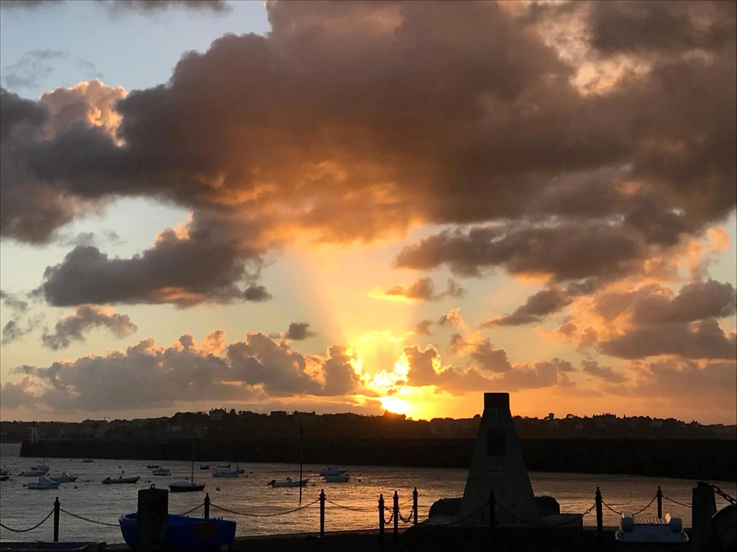 Nearby landmark in Au Bon Accueil