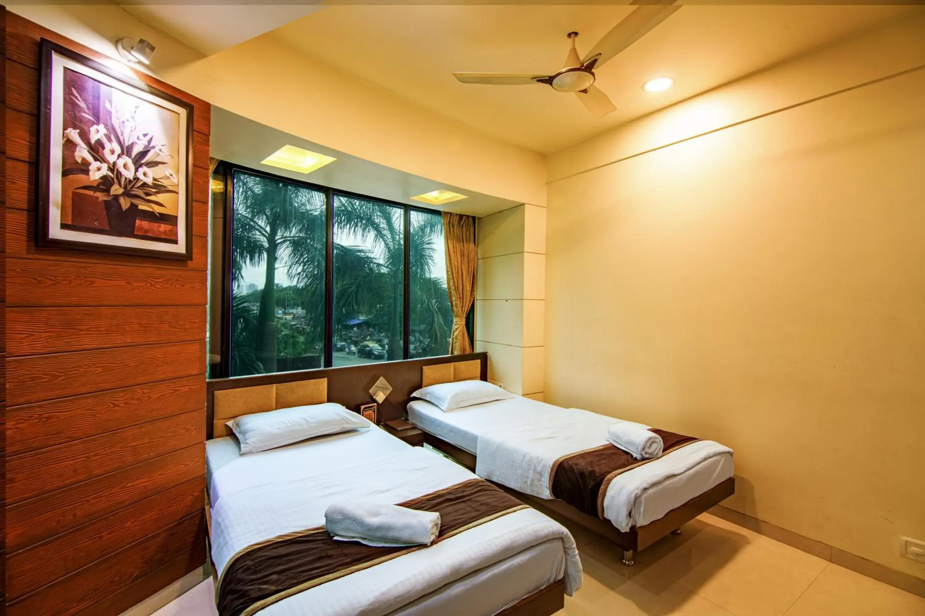 Photo of the whole room, Bed in La Hotel Metro near BKC Photo of the whole room, Bed in La Hotel Metro near BKC