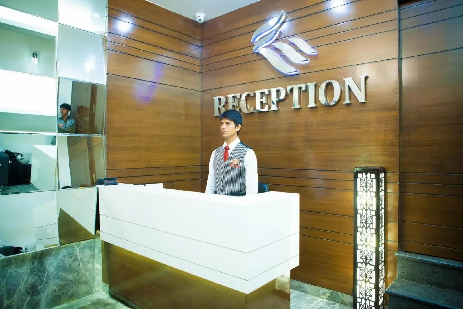 Lobby or reception in La Hotel Metro near BKC Lobby or reception in La Hotel Metro near BKC