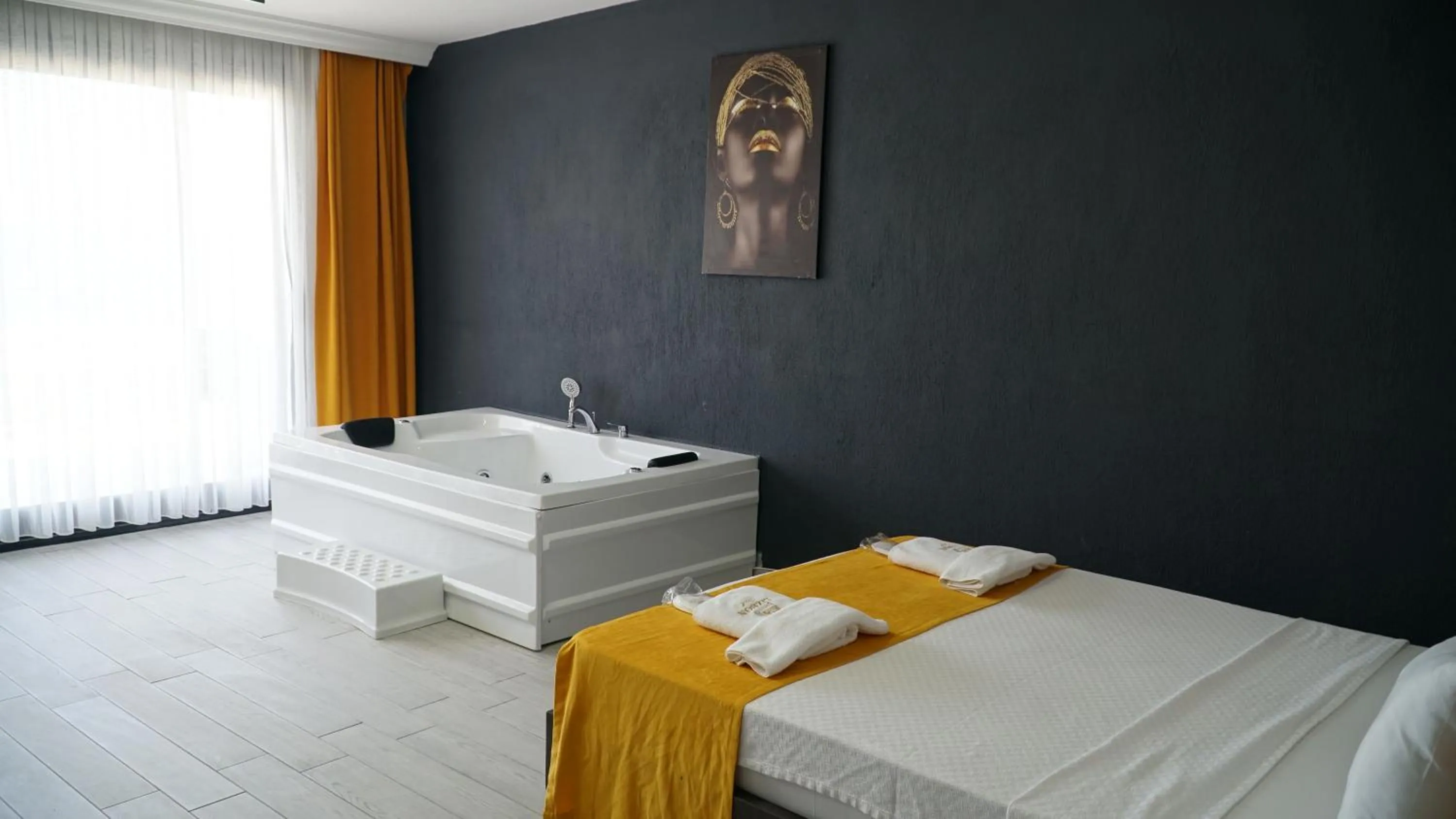 Bed in LİZBON HOTEL