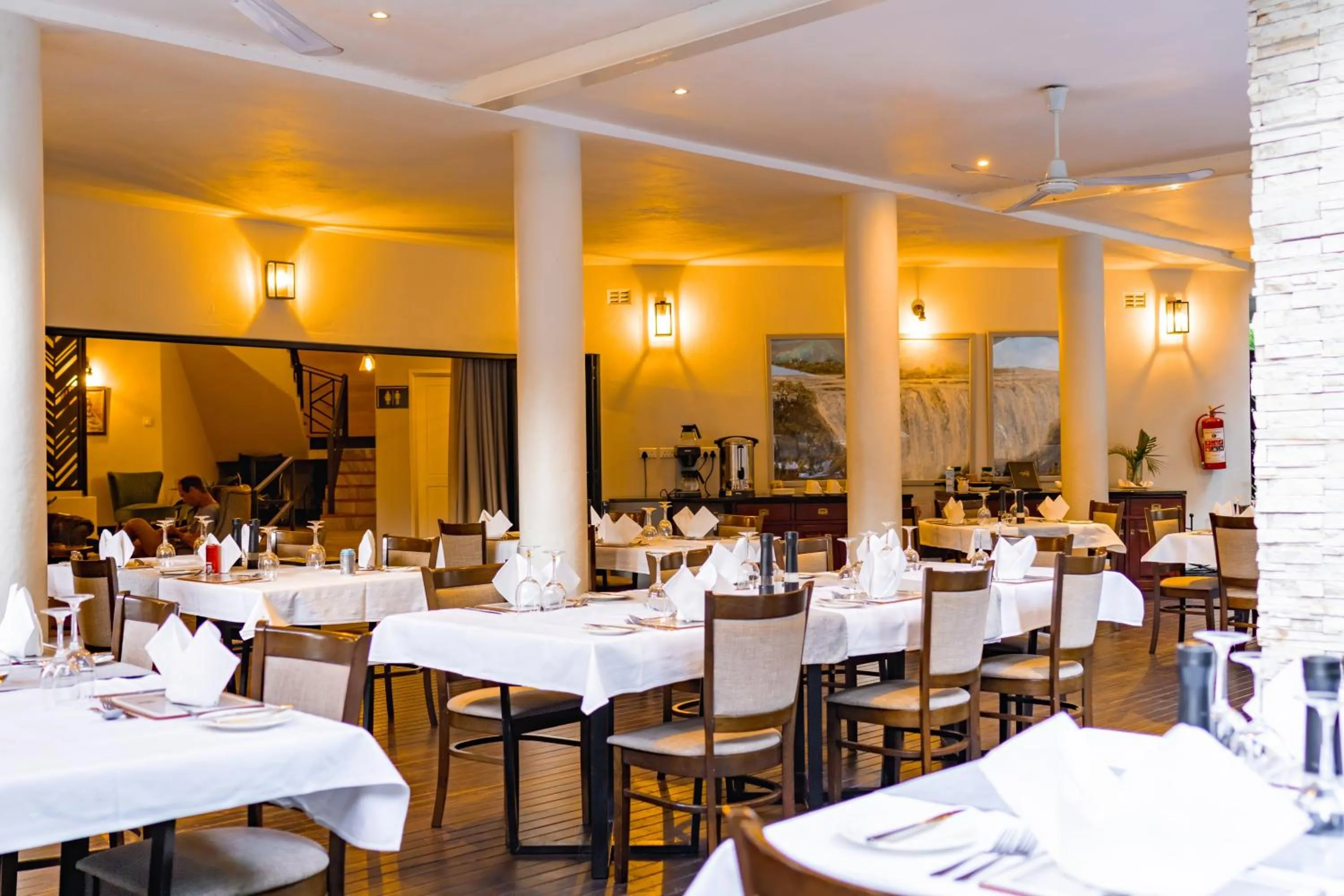 Restaurant/places to eat in Nkosi Guest Lodge