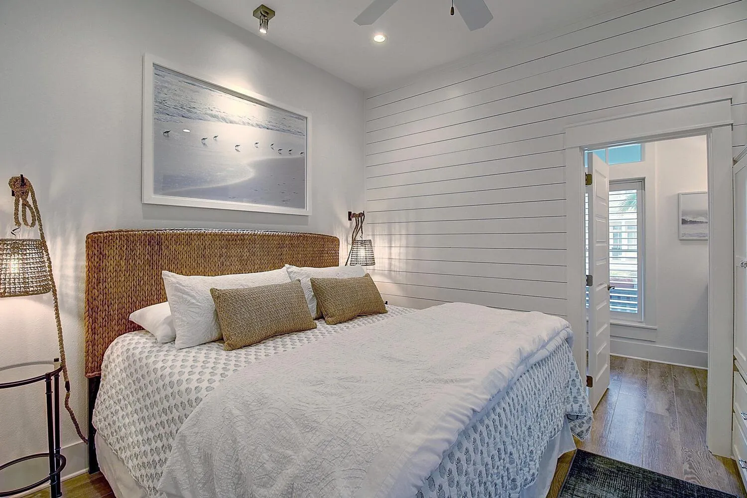 Other, Bed in Beachful Easy Feeling 117 CE