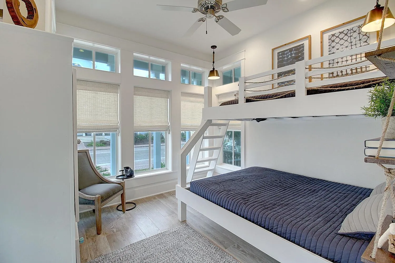 Other, Bed in Beachful Easy Feeling 117 CE