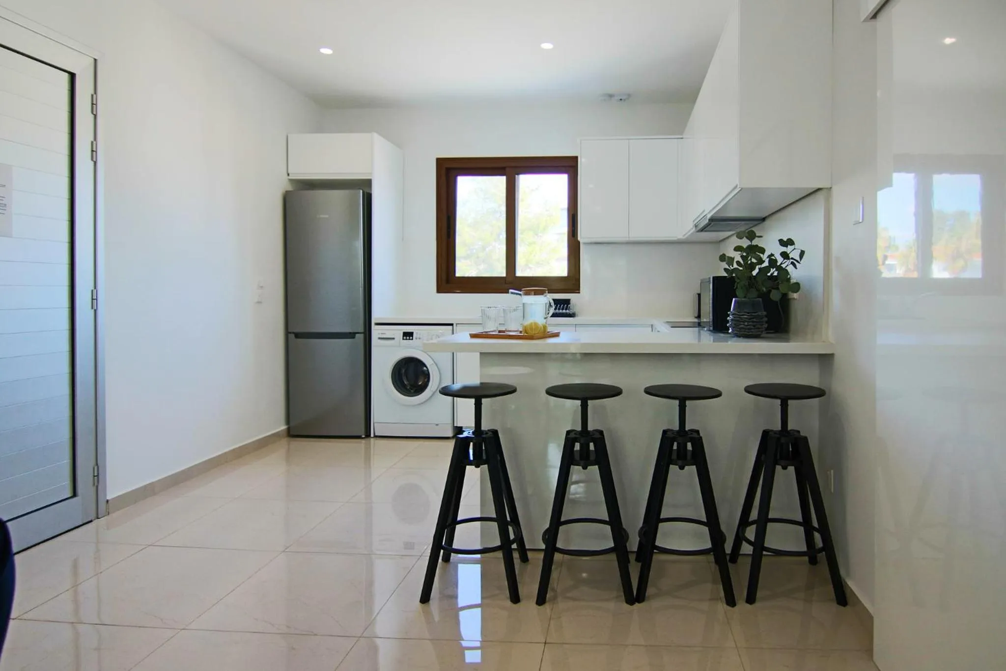 Kitchen or kitchenette in Phaedrus Living: Seaside Flat Constantinos 113