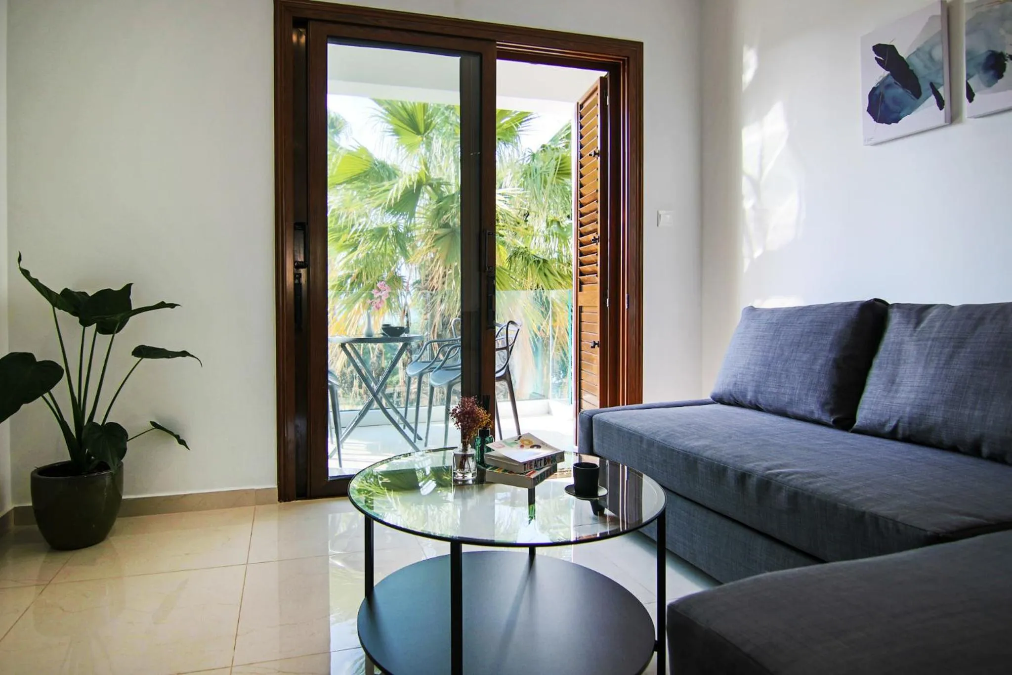 Living room in Phaedrus Living: Seaside Flat Constantinos 113