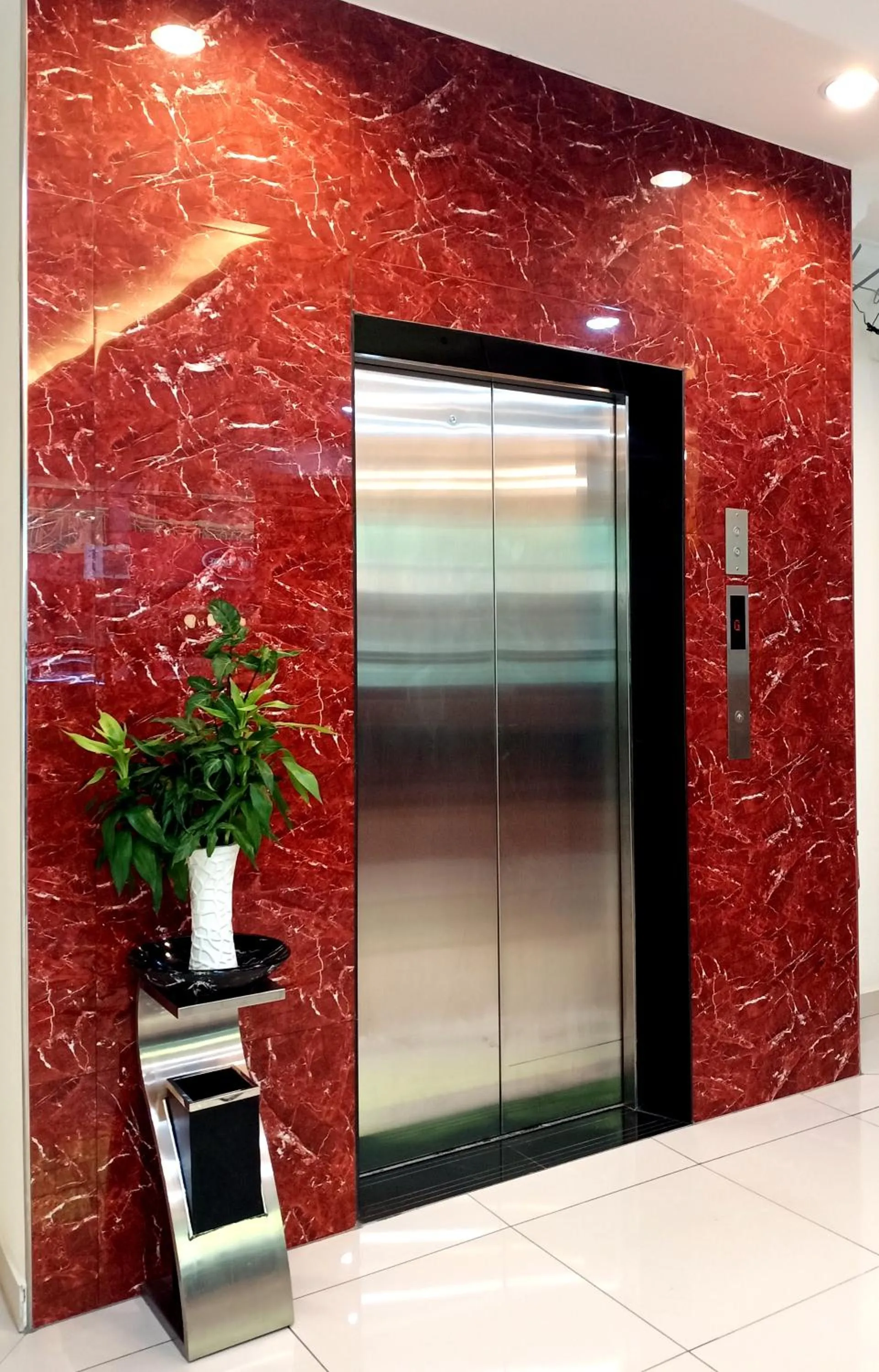 elevator in Comfort Hotel