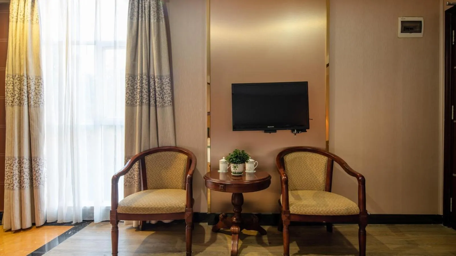 Suoxing Hotel Yijing Yangchun Donghu West Road