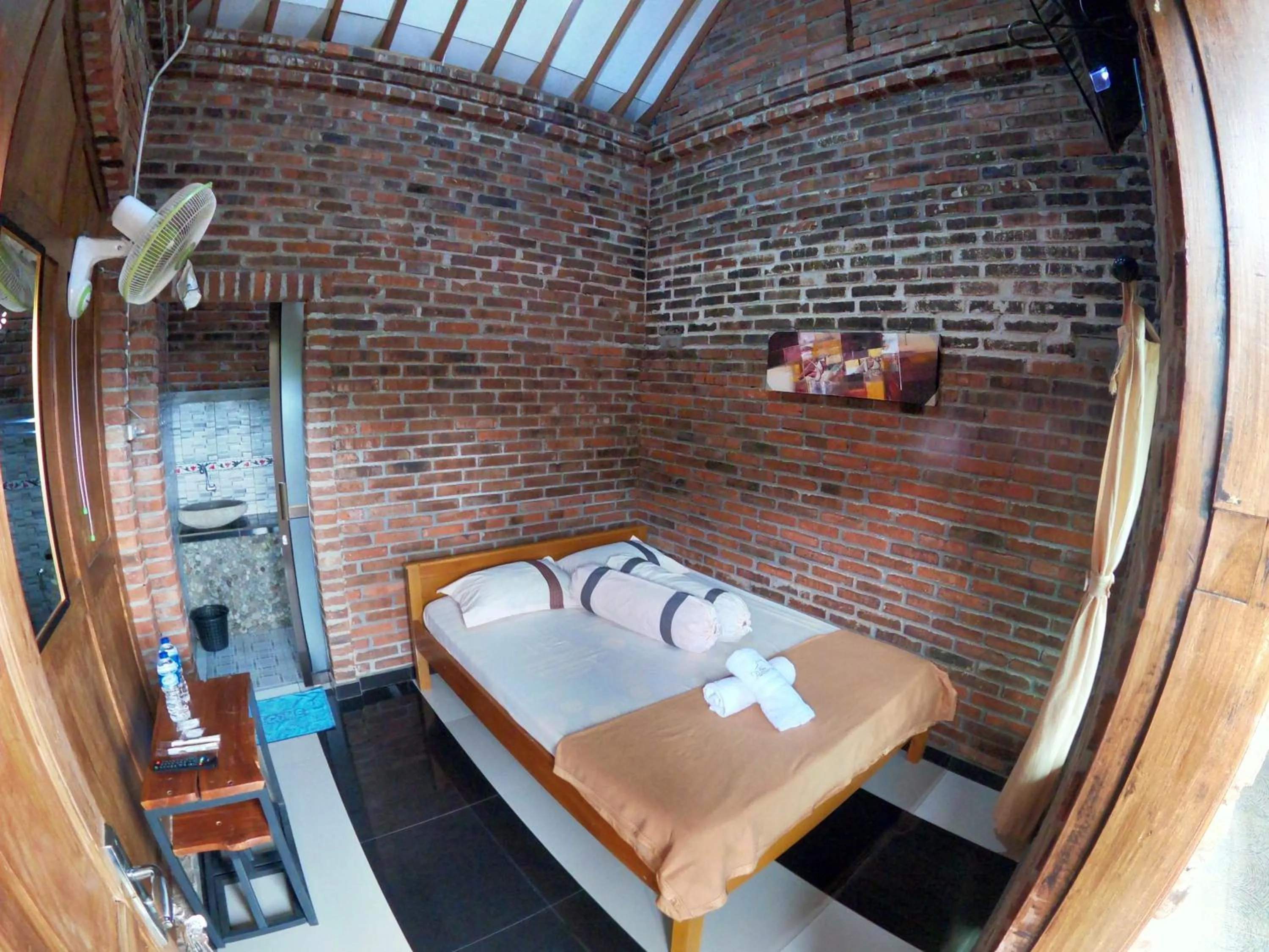 Photo of the whole room, Bed in Wisma Pancoeran