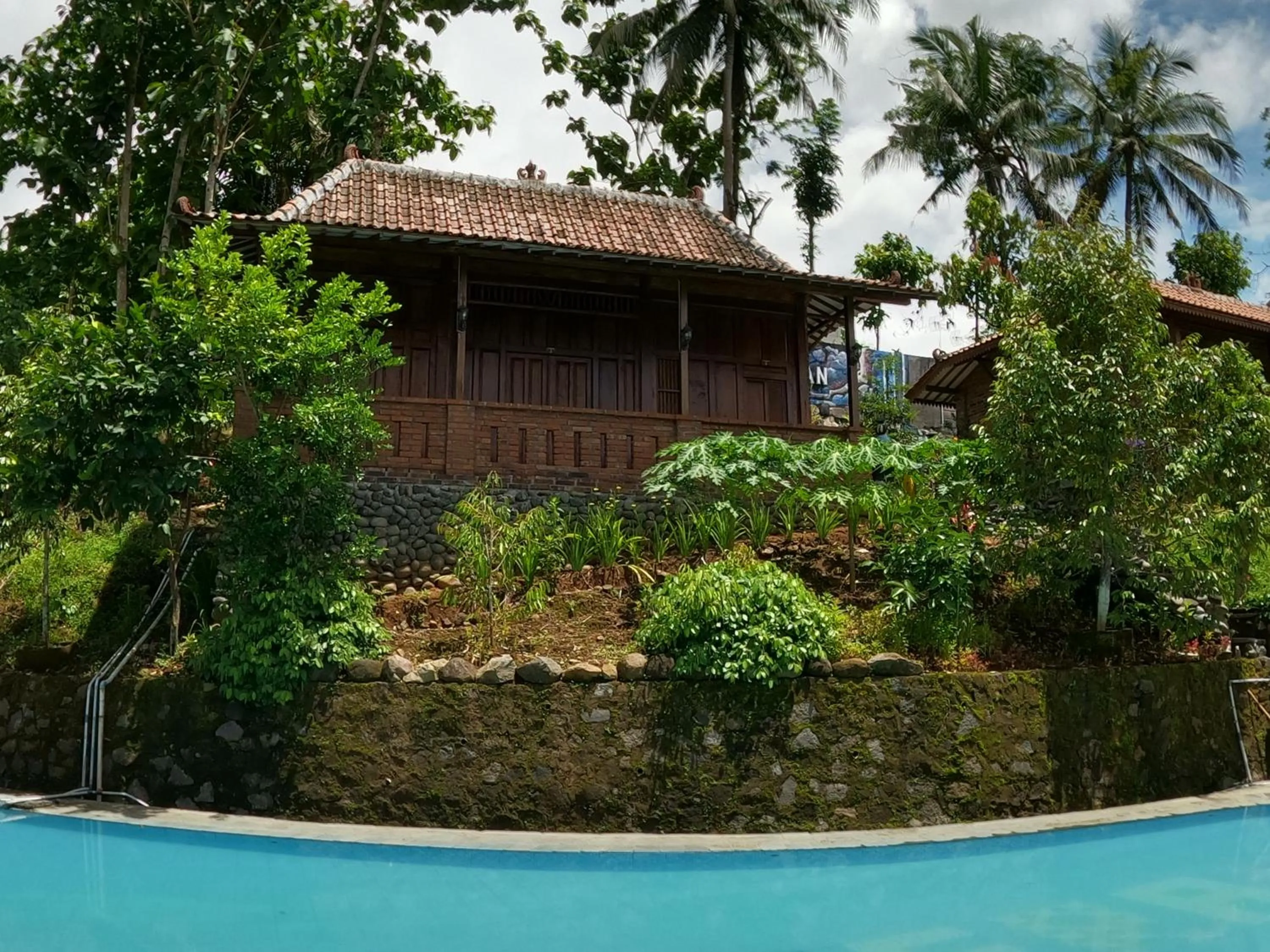 Property building in Wisma Pancoeran