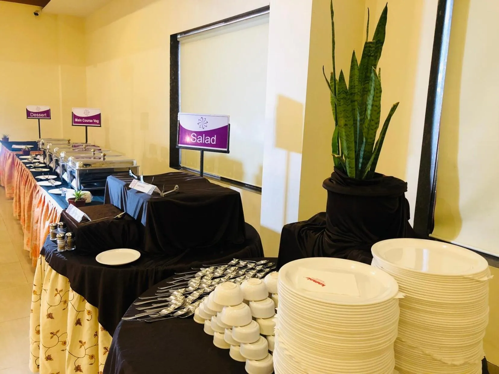 Food and drinks in VITS Kamats Resort, Silvassa