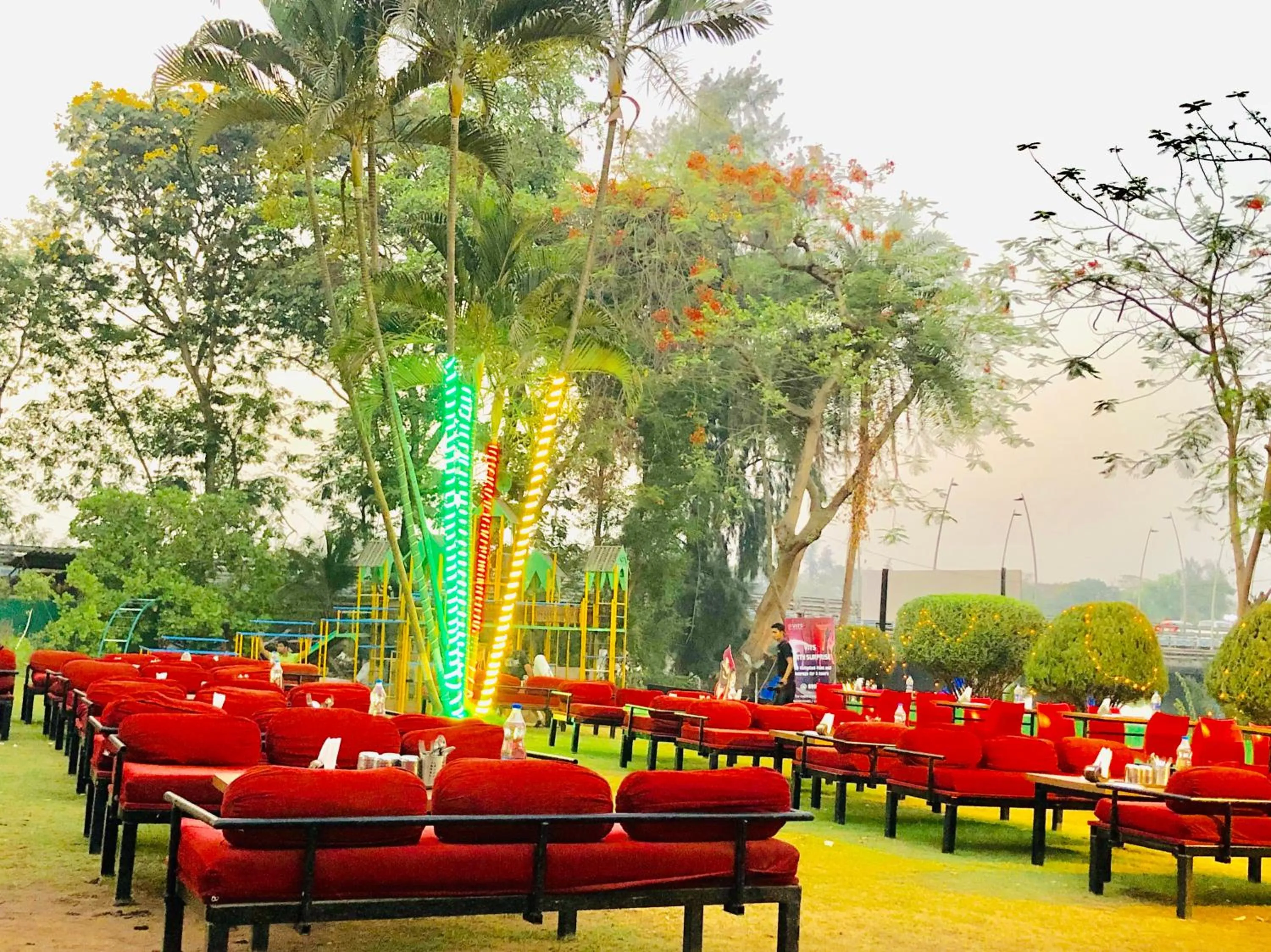 Communal lounge/ TV room in VITS Kamats Resort, Silvassa