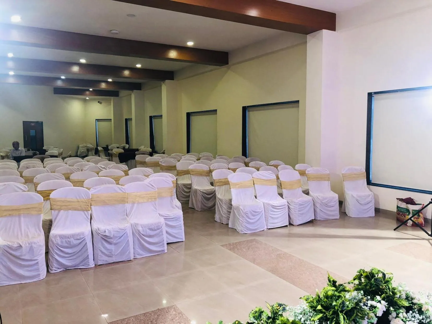 Banquet/Function facilities in VITS Kamats Resort, Silvassa