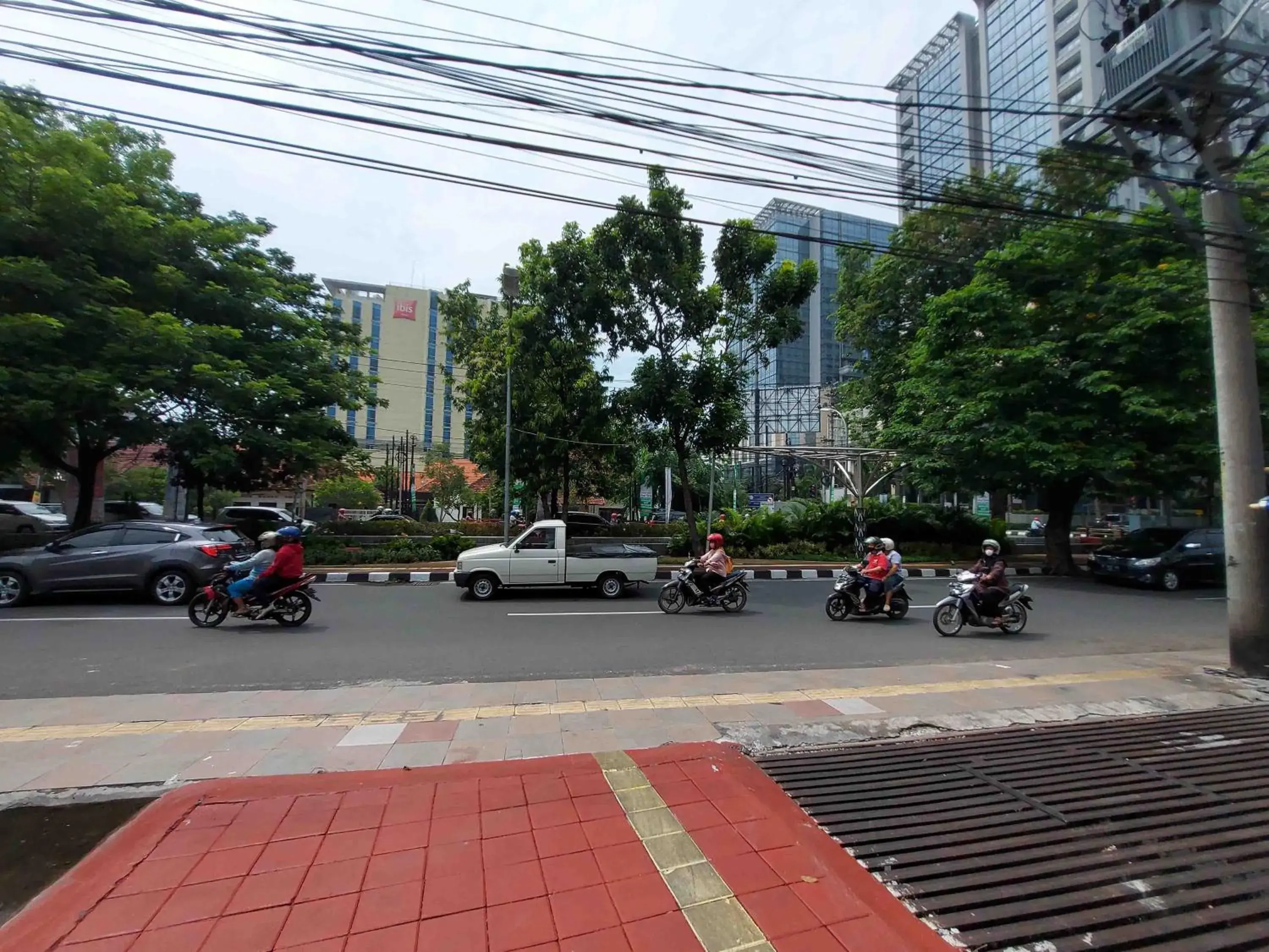 City view in Rons City Hotel near Simpang Lima Semarang Mitra RedDoorz City view in Rons City Hotel near Simpang Lima Semarang Mitra RedDoorz