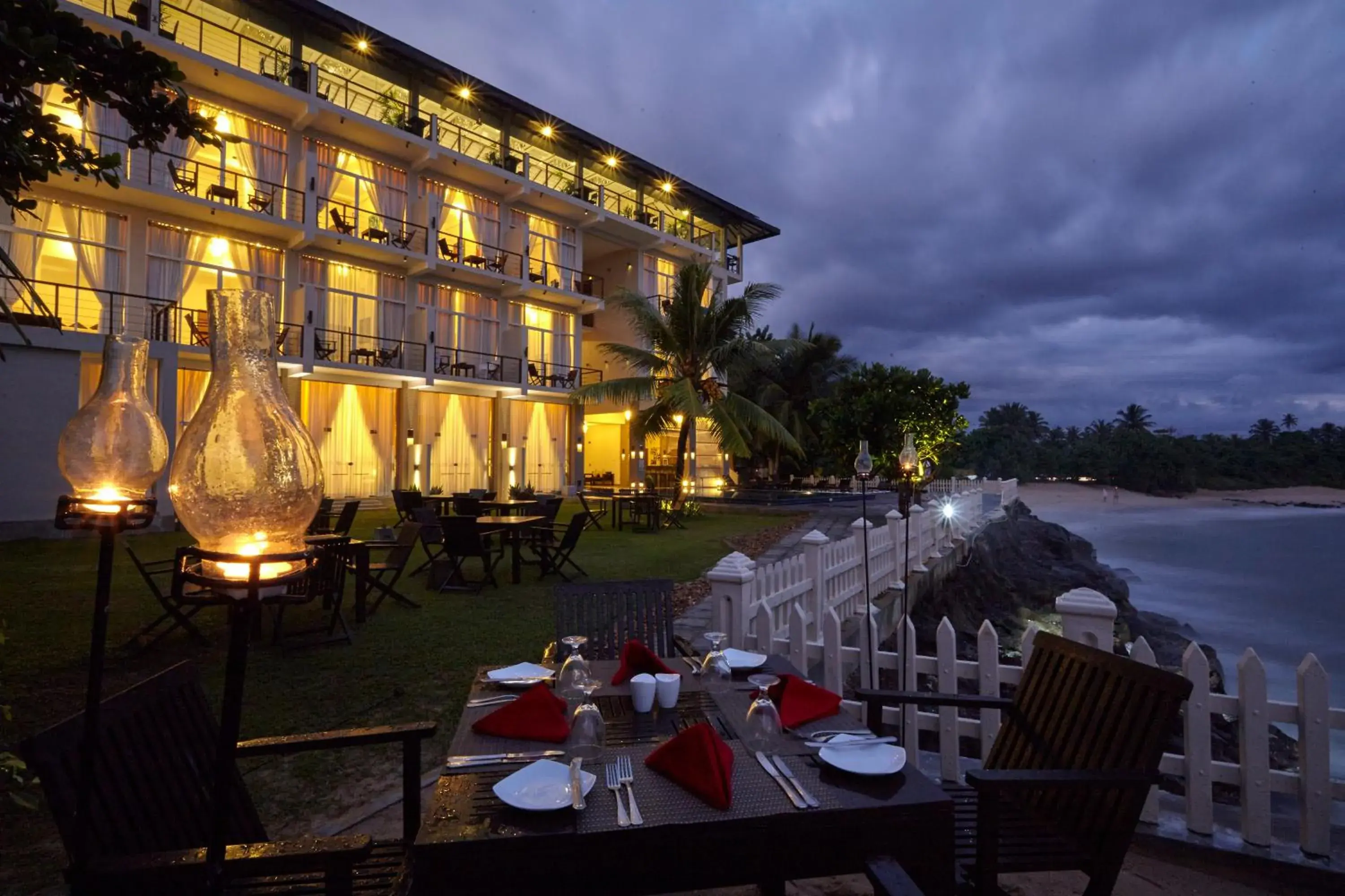 Property building in Garton's Cape Property building in Garton's Cape