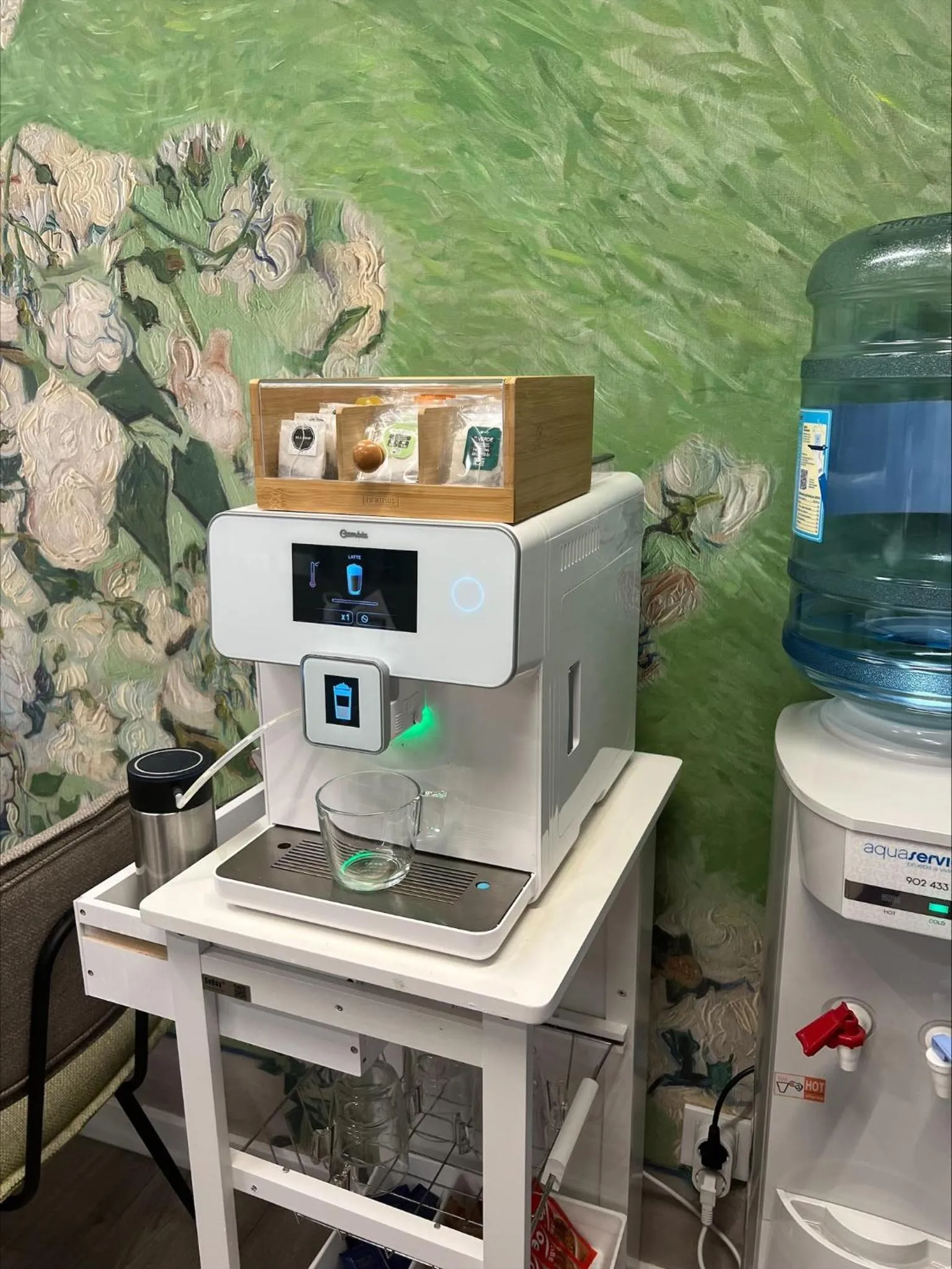 Coffee/tea facilities in Wayteko Boutique Hotel