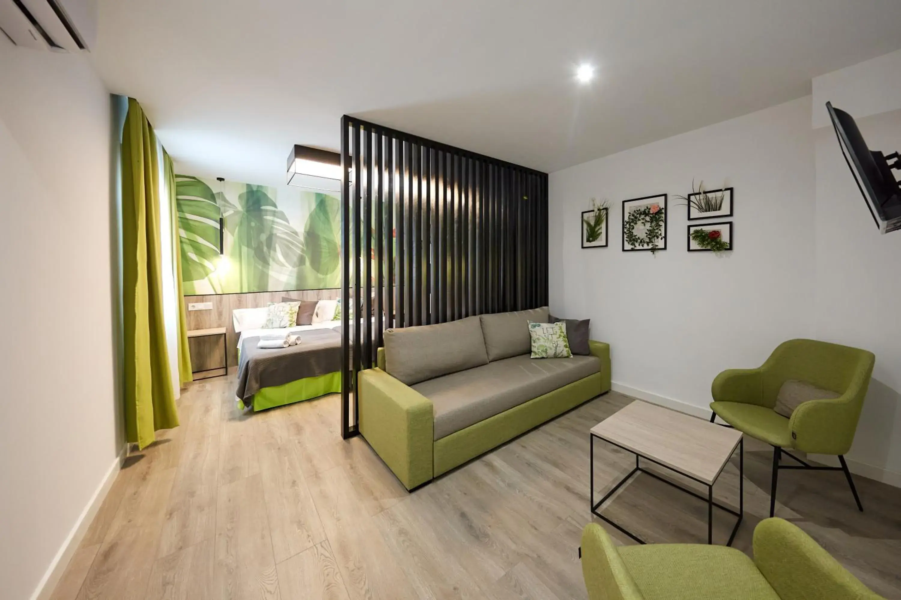 Comfort Quadruple Room in Enmathi Alicante Benalua Comfort Quadruple Room in Enmathi Alicante Benalua