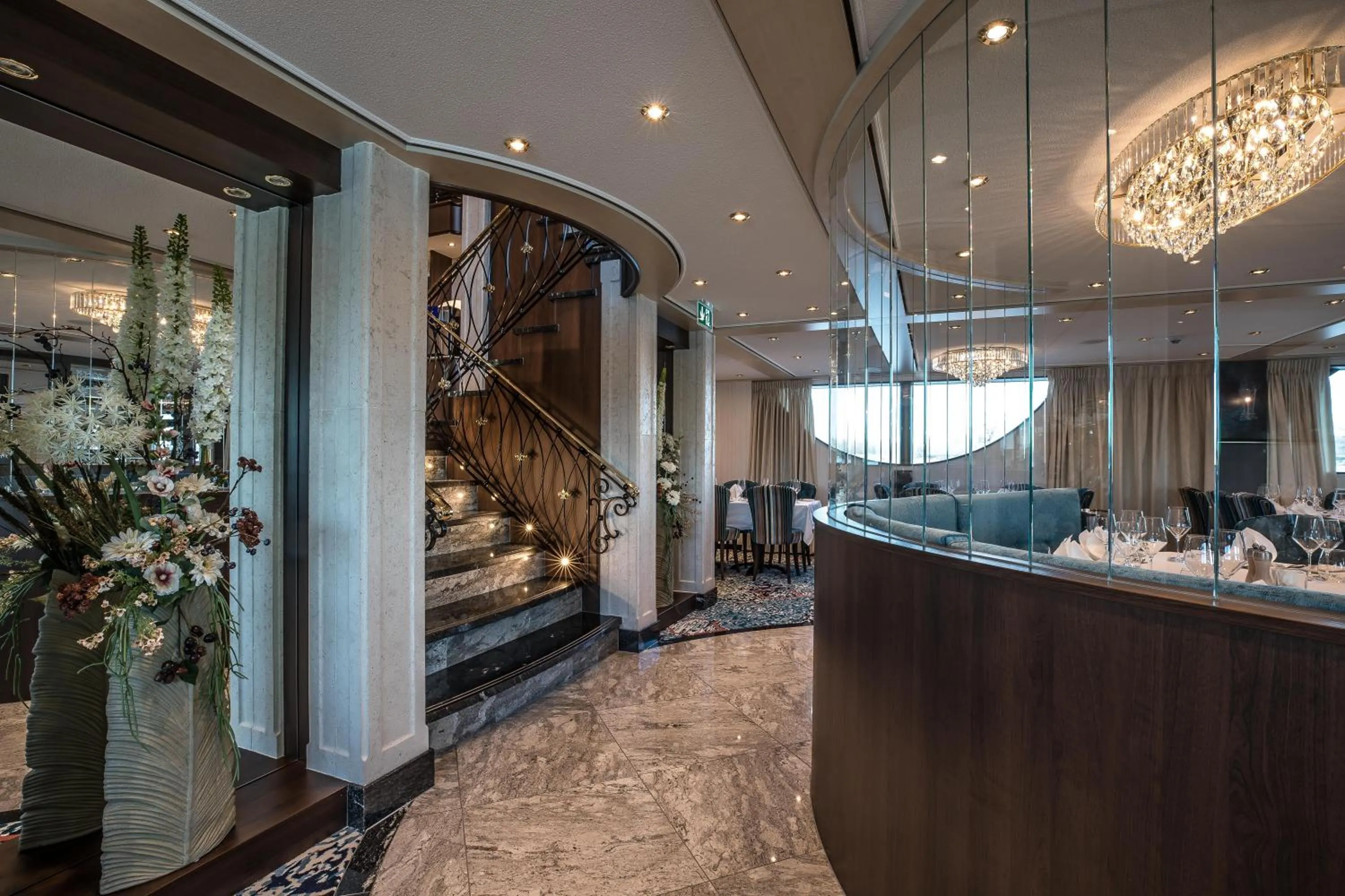 Restaurant/places to eat in VIVA RIVERSIDE 4 Köln