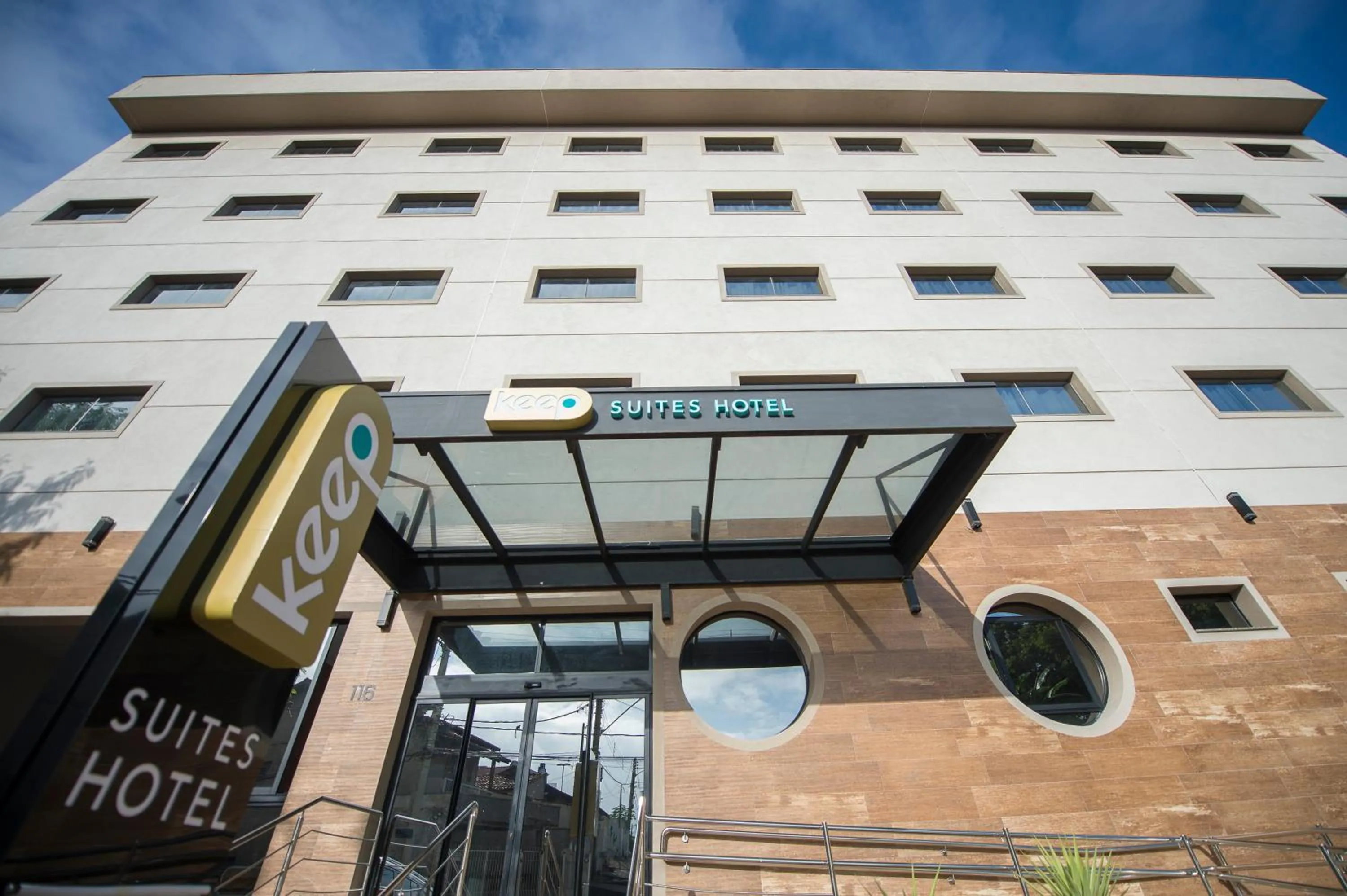 Facade/entrance in KEEP SUÍTES HOTEL