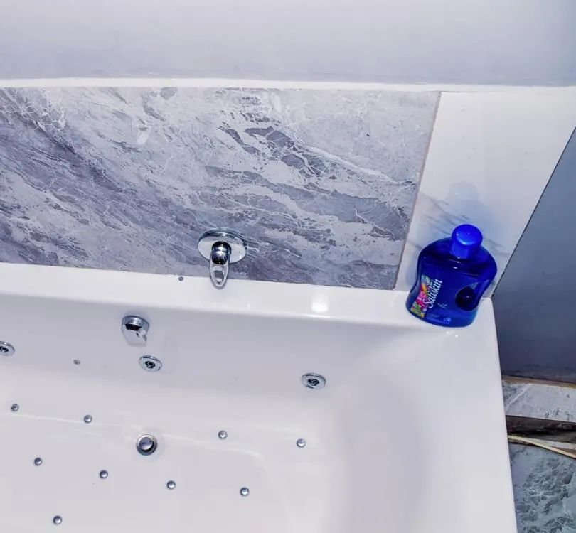 Bathroom in National Lodge