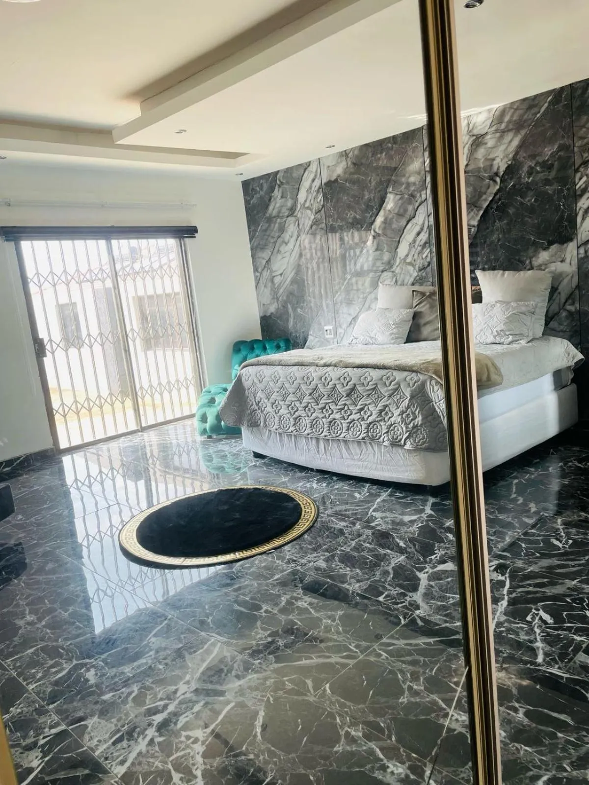 Bedroom in National Lodge