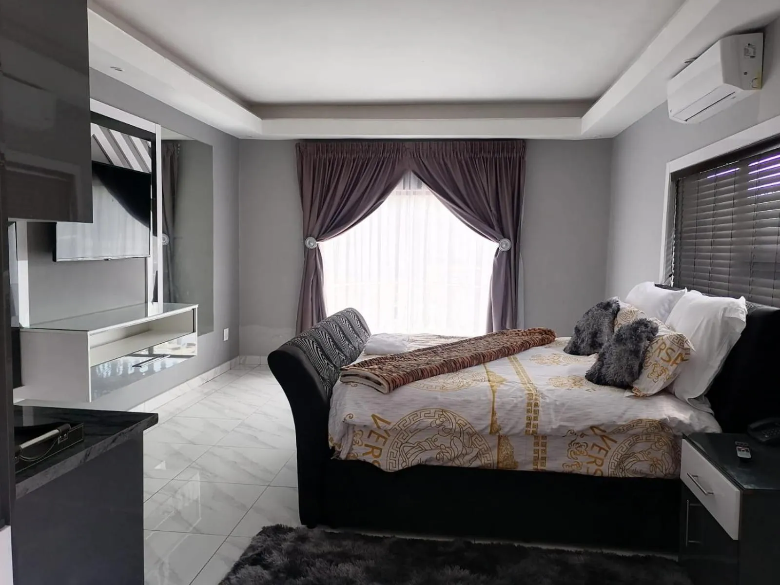 Bed in National Lodge