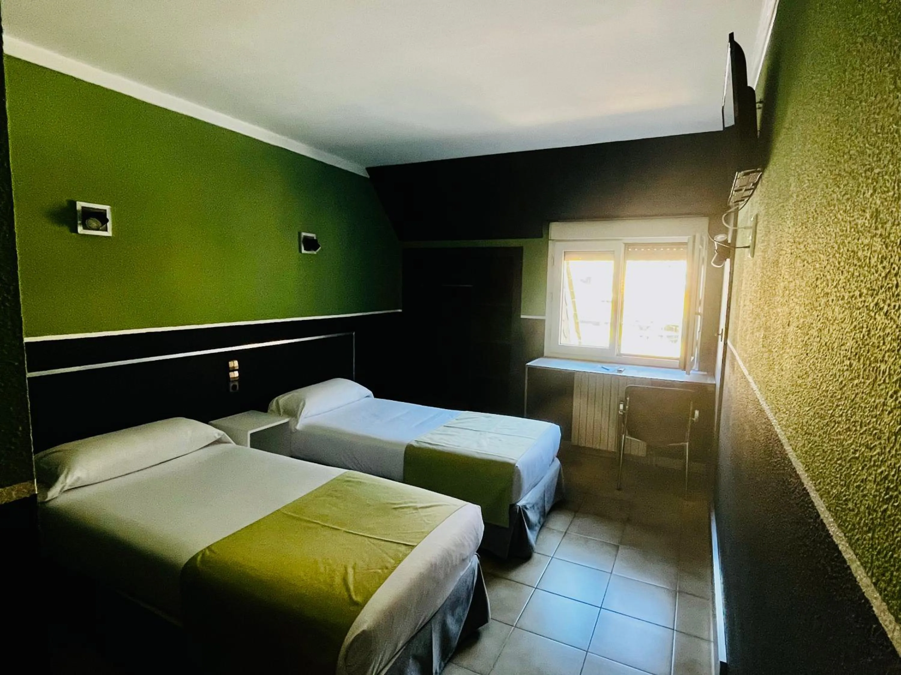 Bedroom, Bed in Hotel Font Del Marge