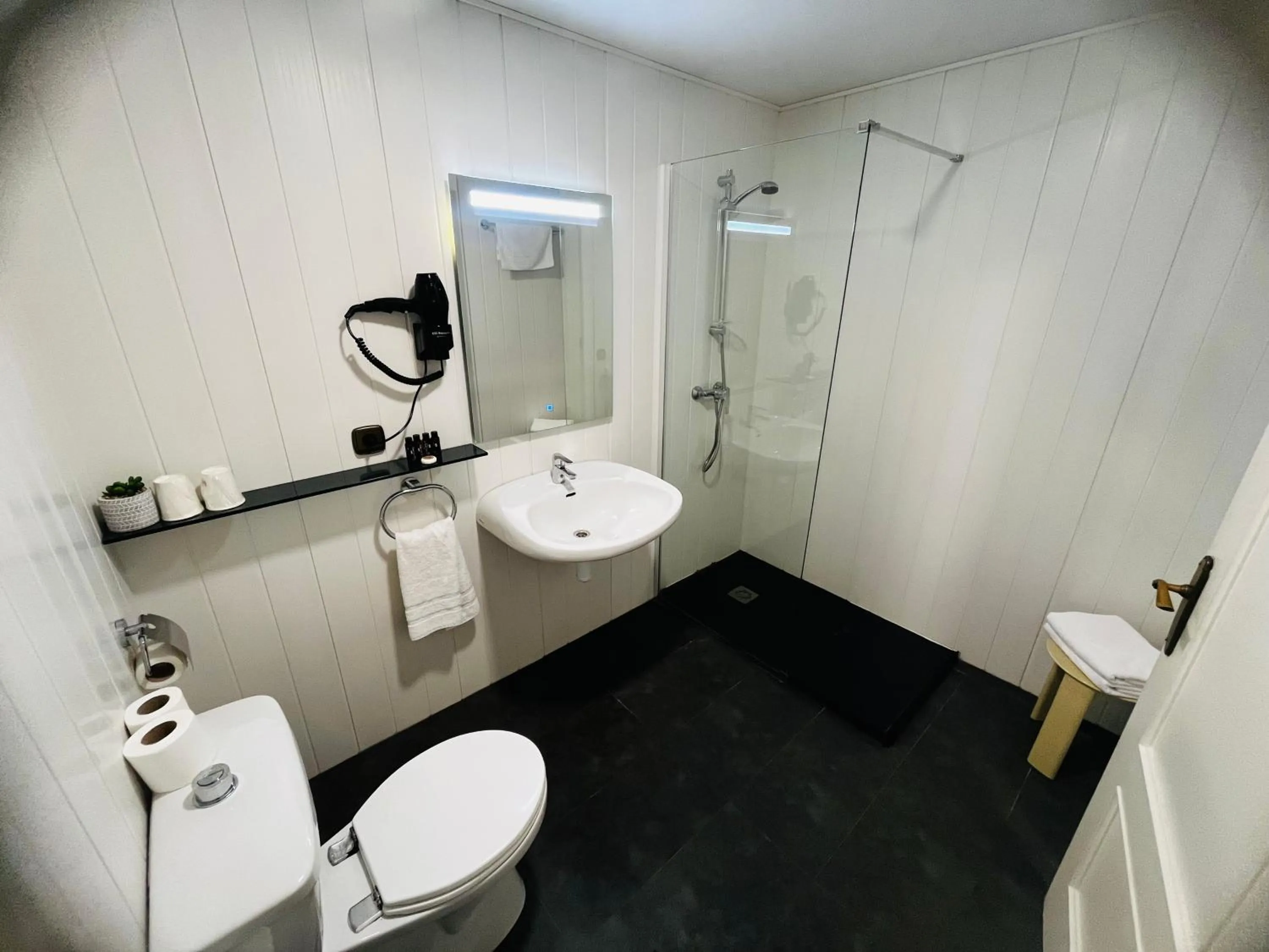 Bathroom in Hotel Font Del Marge