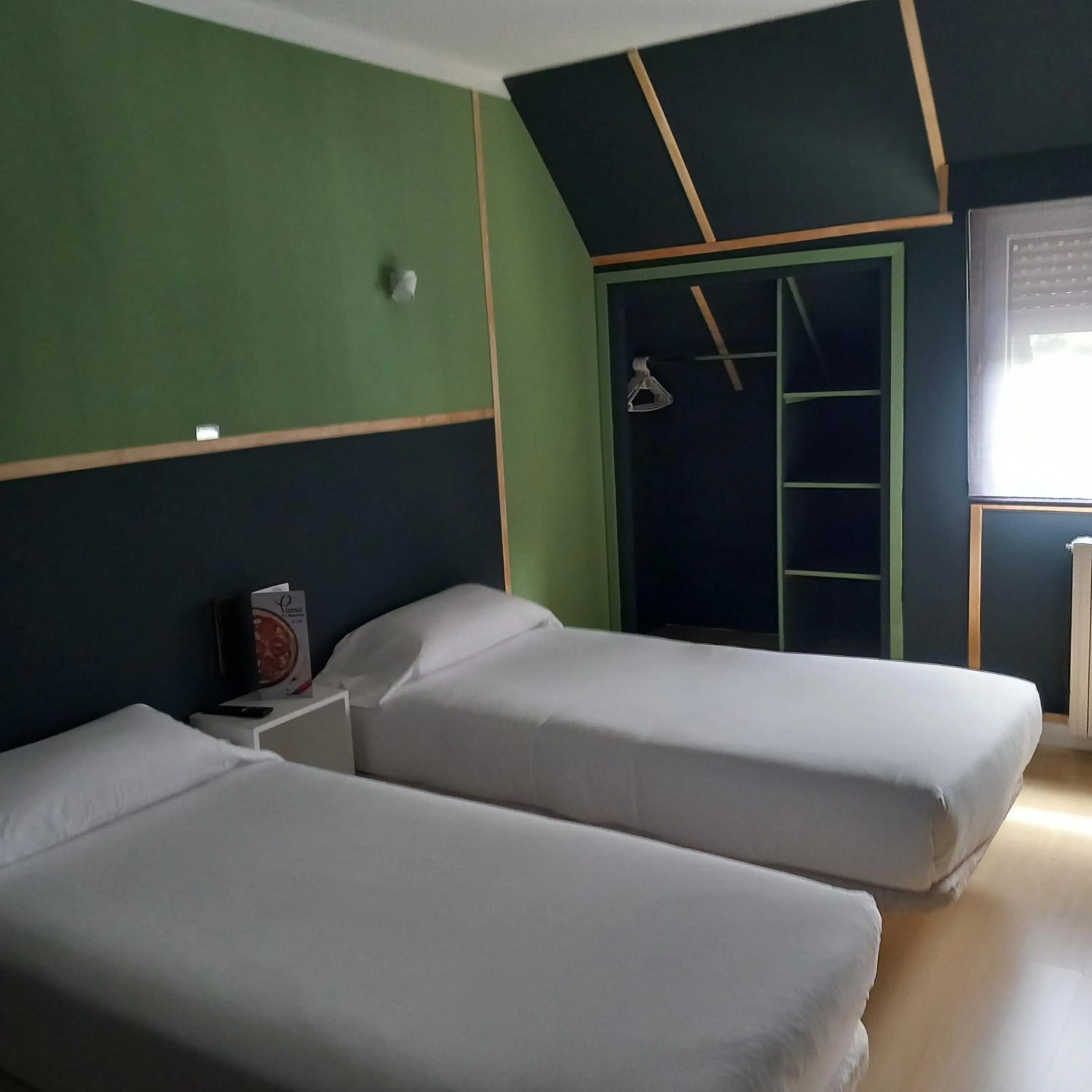 Photo of the whole room, Bed in Hotel Font Del Marge