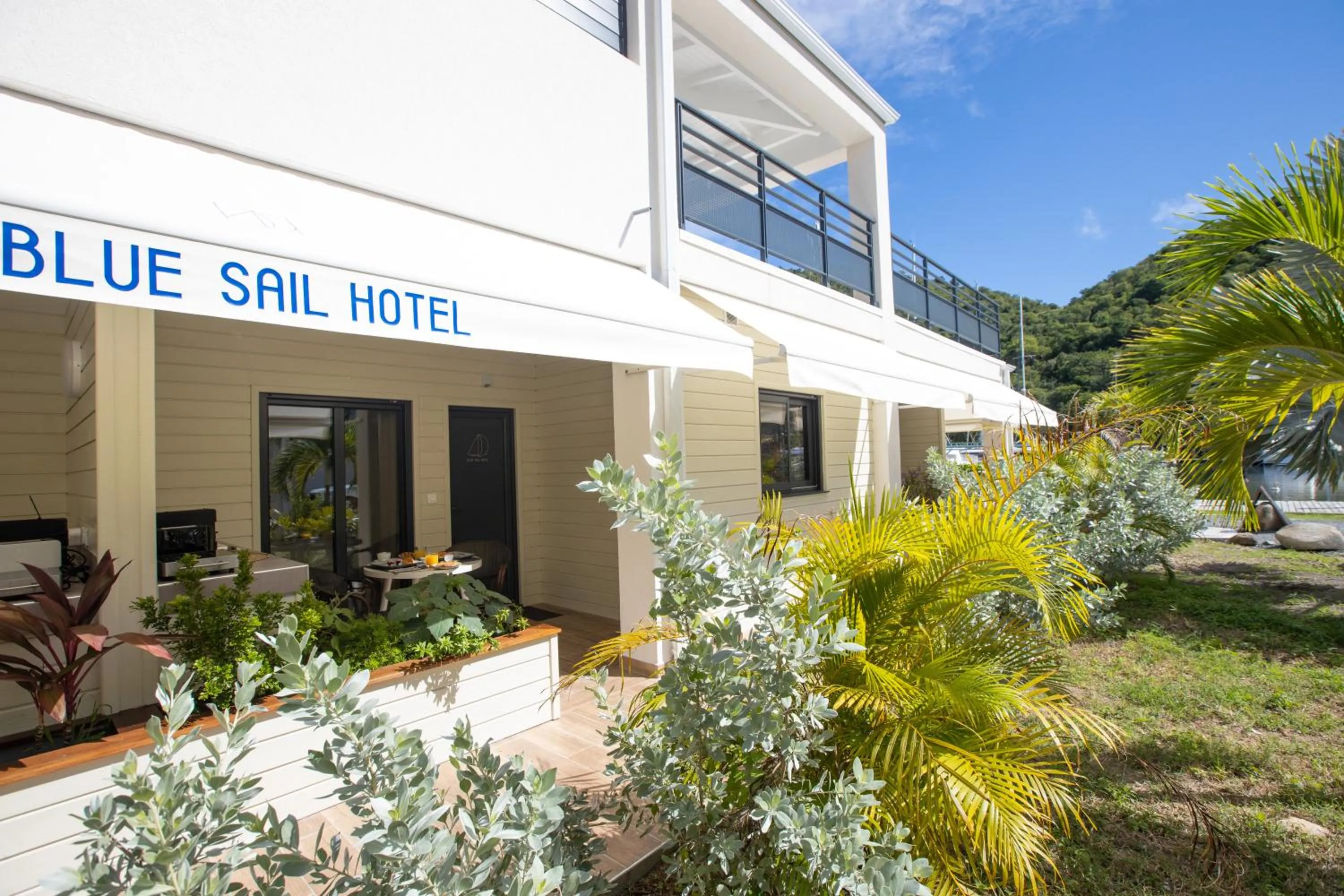 Facade/entrance in Blue Sail Hotel