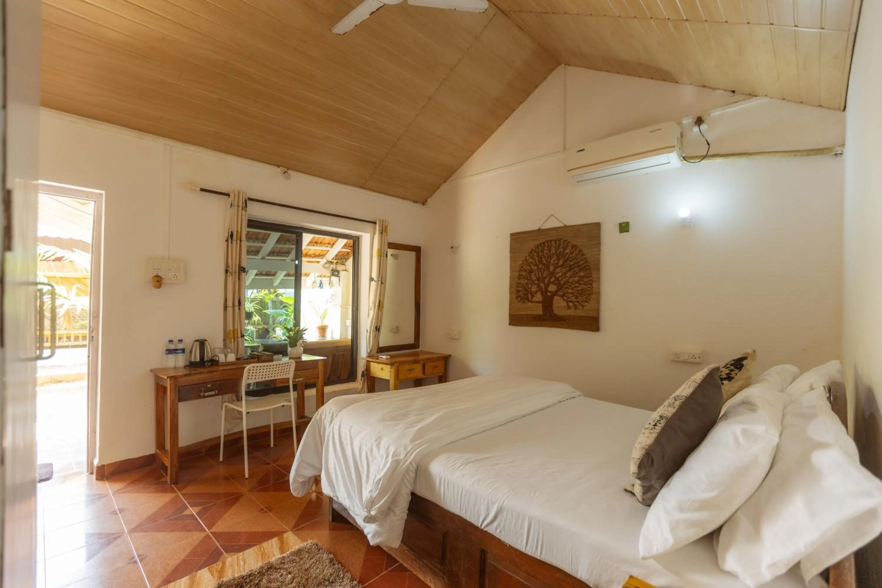 Bedroom, Bed in DucknChill-Agonda