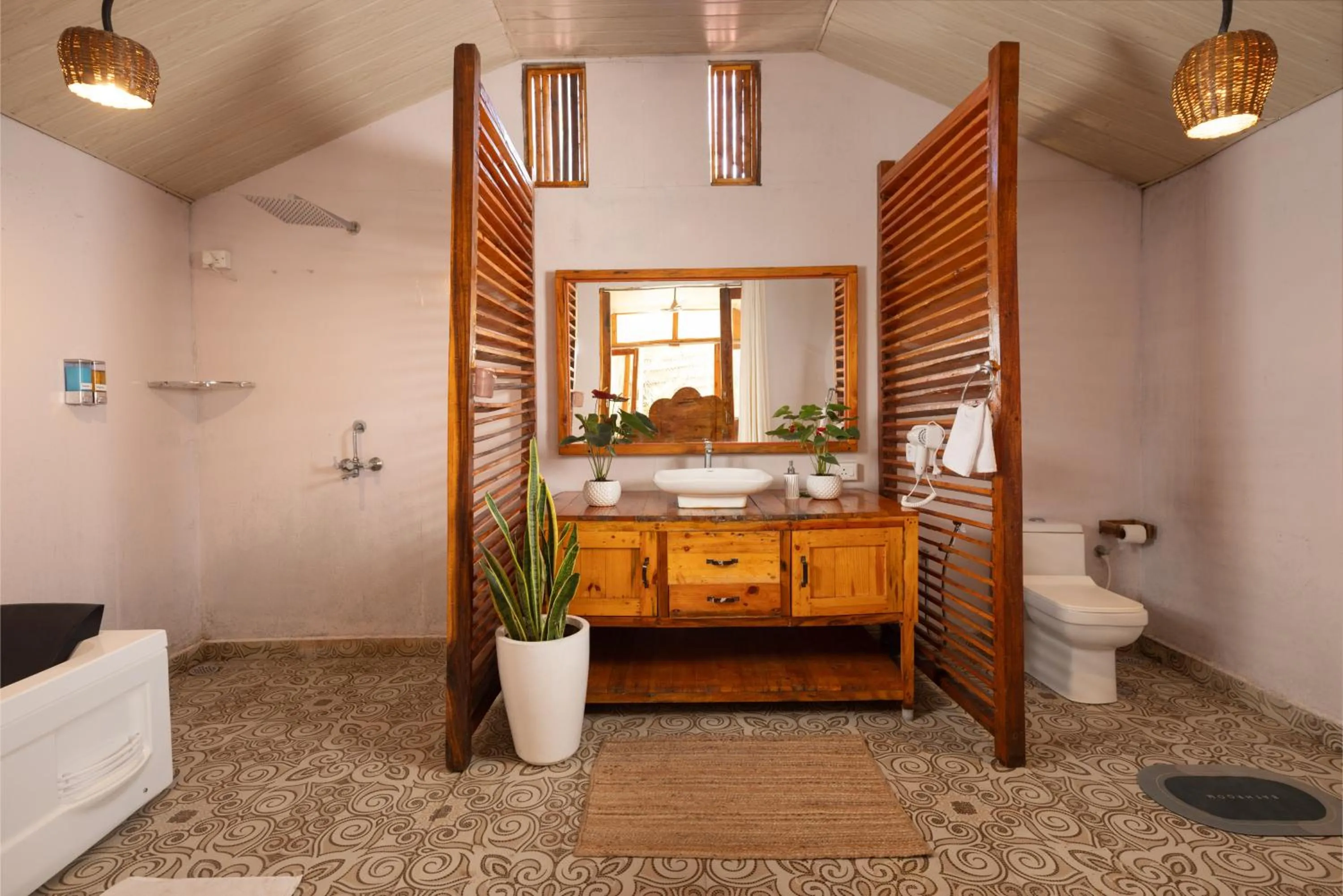 Bathroom in DucknChill-Agonda