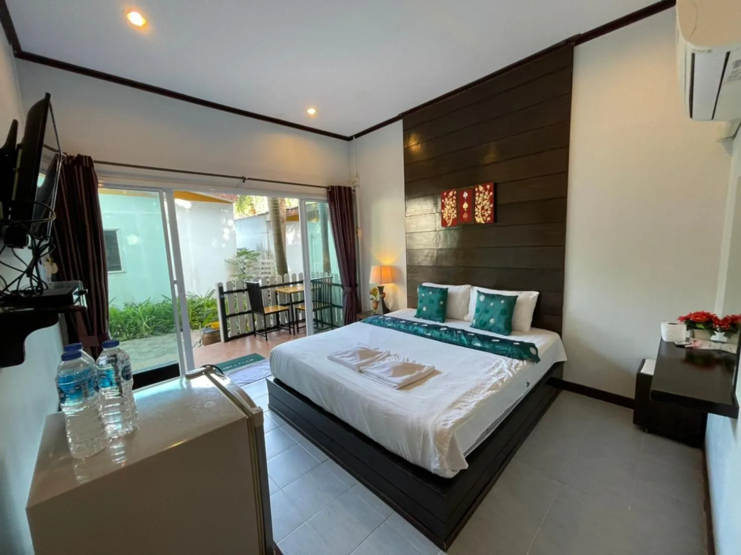 Bed in KK Lipe Resort